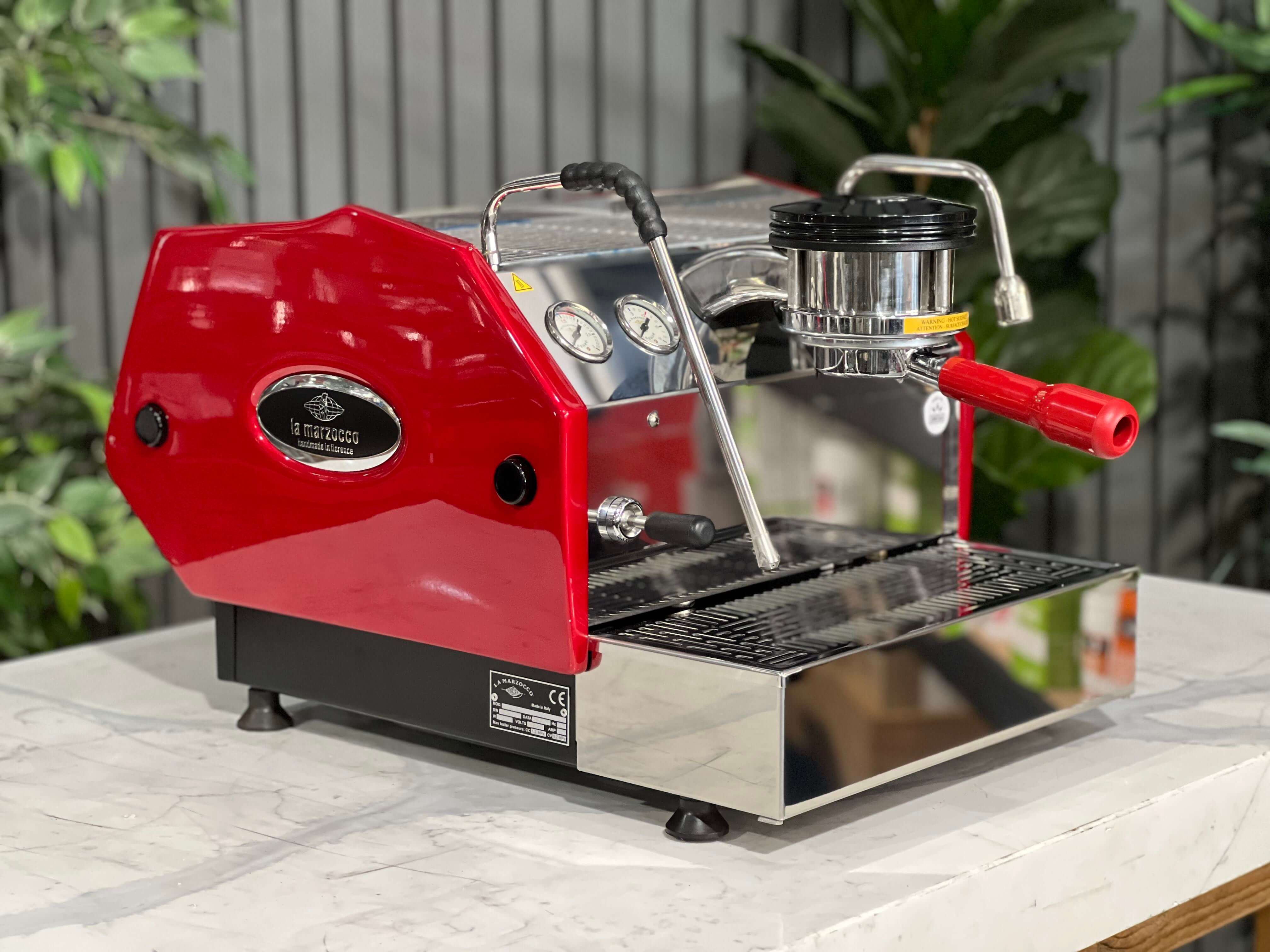 La Marzocco GS3 AV - 1 Group Commercial Espresso Machine - Black