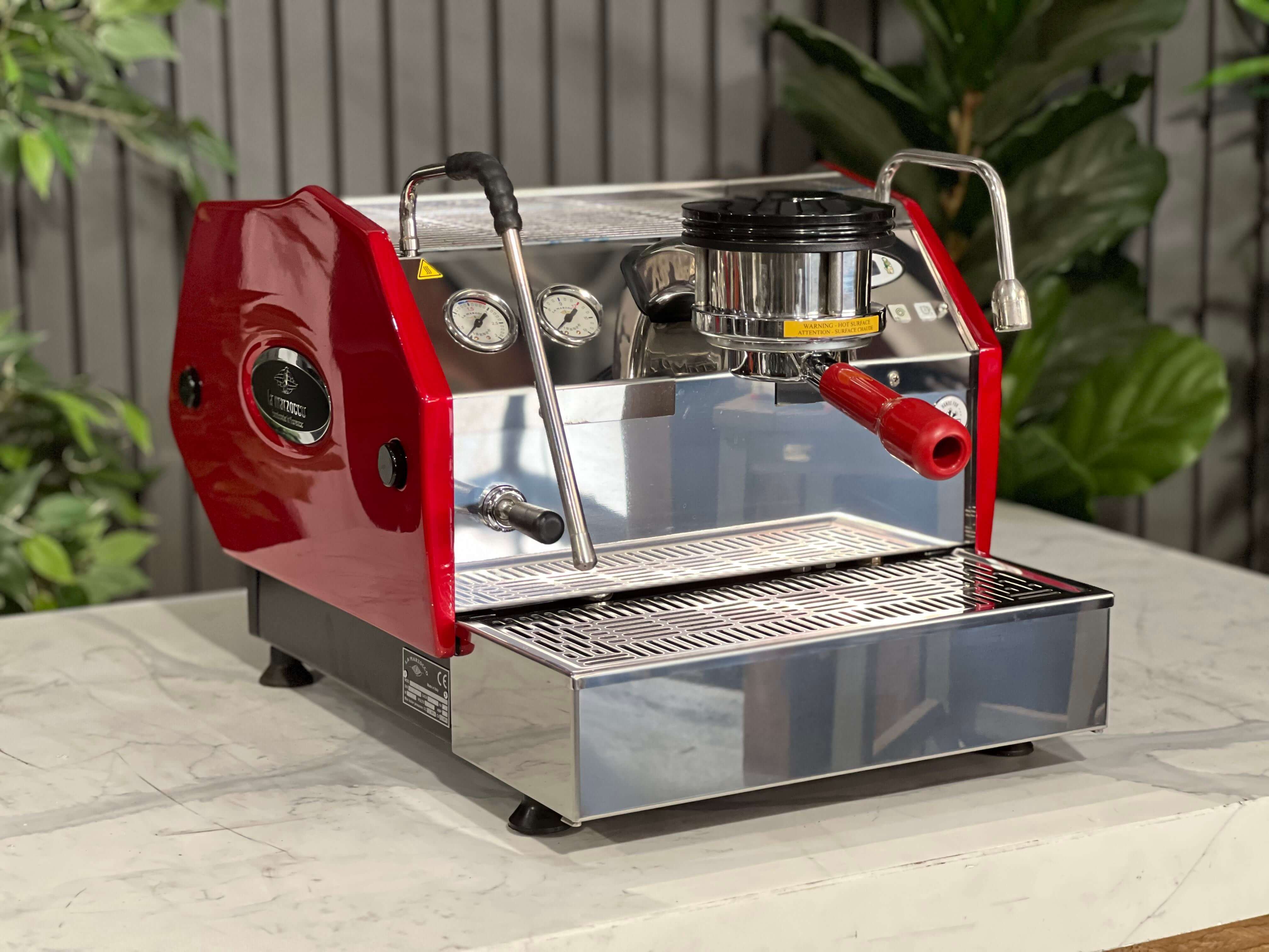 La Marzocco GS3 AV - 1 Group Commercial Espresso Machine - Black