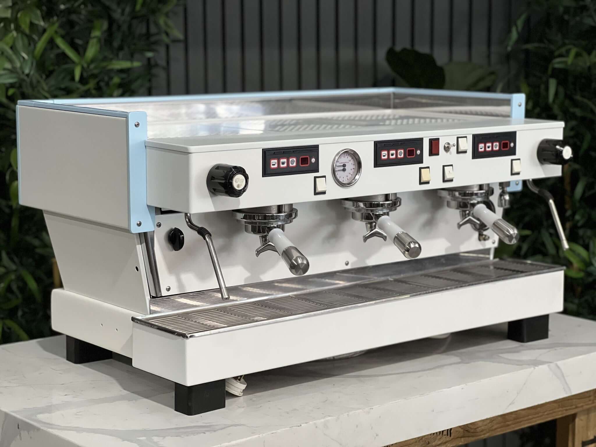 La Marzocco Linea Classic - 3 Group Commercial Espresso Machine
