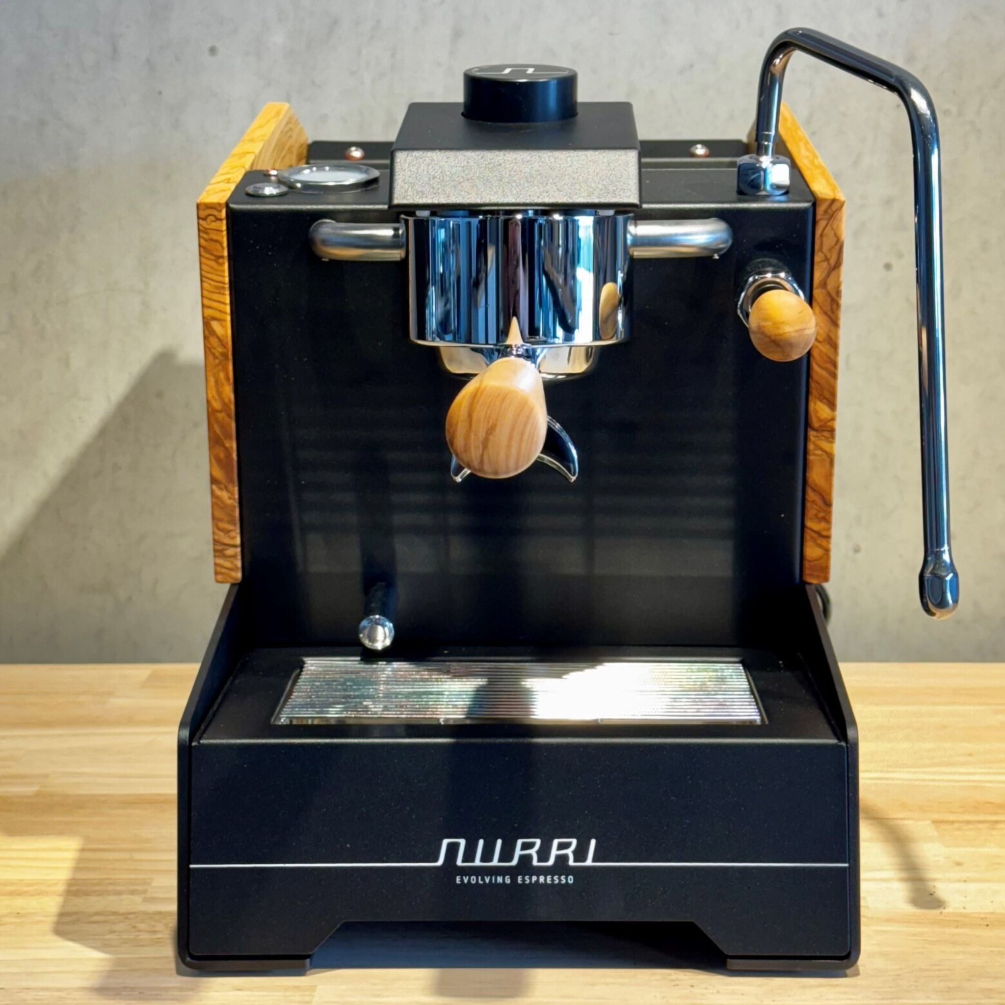 Nurri Type R ( & Zebrano) - 1 Group Commercial Espresso Machine - Black