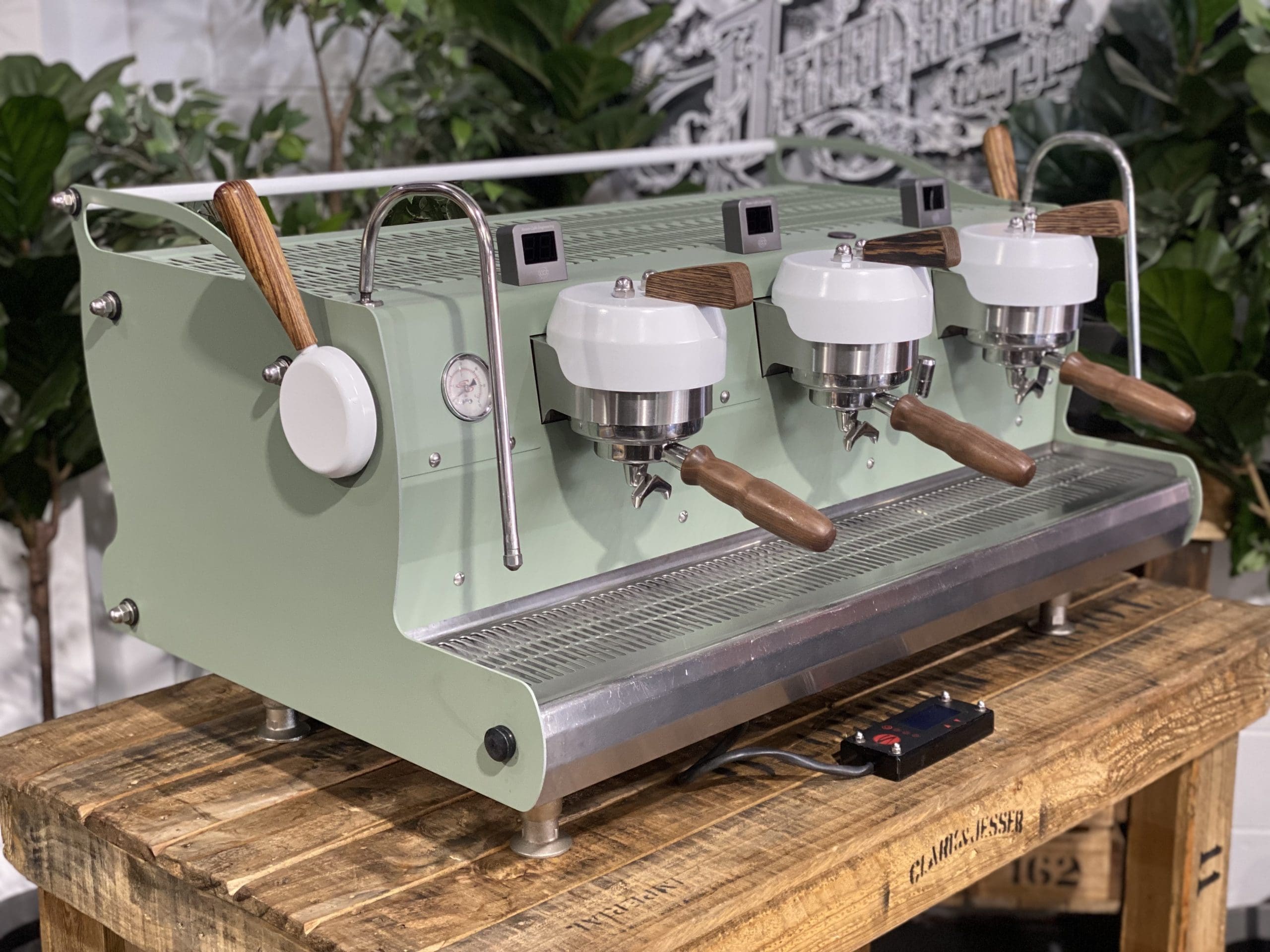 Synesso Cyncra Alcorn Shot Timers 3 Group Green & White & Timber - 30006