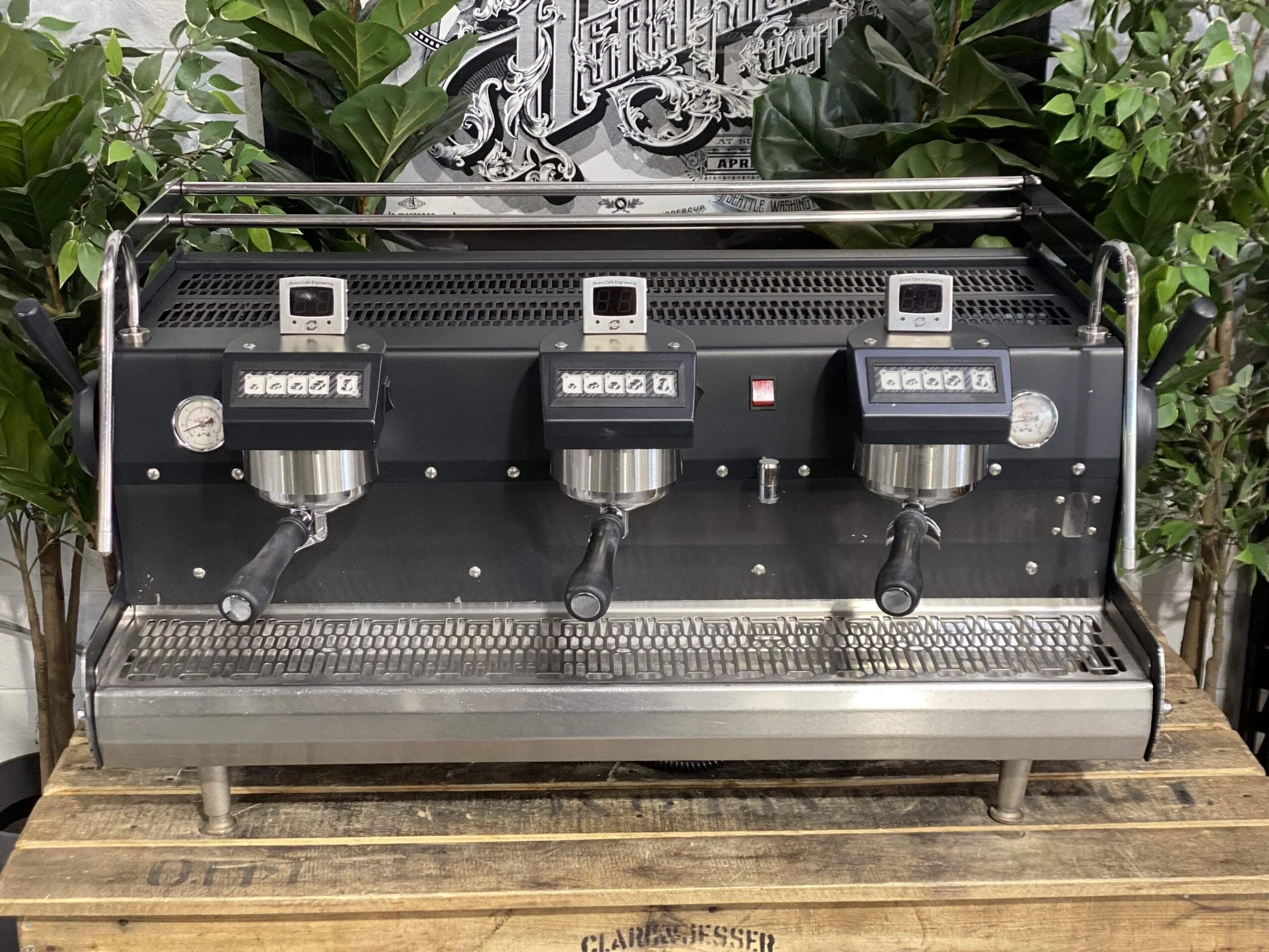 Synesso Sabre W Shot Timers - 3 Group Commercial Espresso Machine - Black