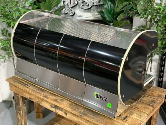 Wega Concept 3 Group Black with Black Splash Back - 511