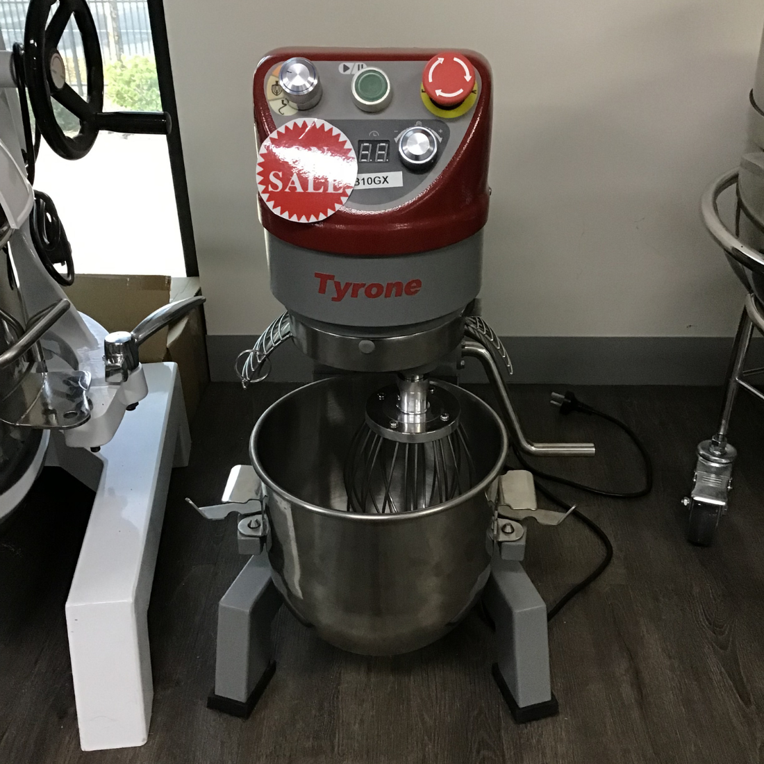 CLEARANCE - Tyrone Heavy Duty Planetary Mixer 10L - B10GX-VIC1002