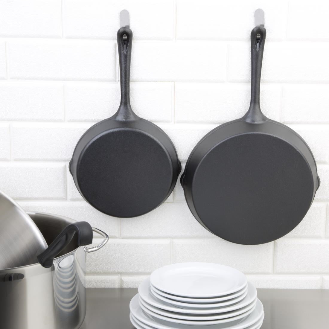 Vogue Round Cast Iron Skillet Pan 203mm - M654