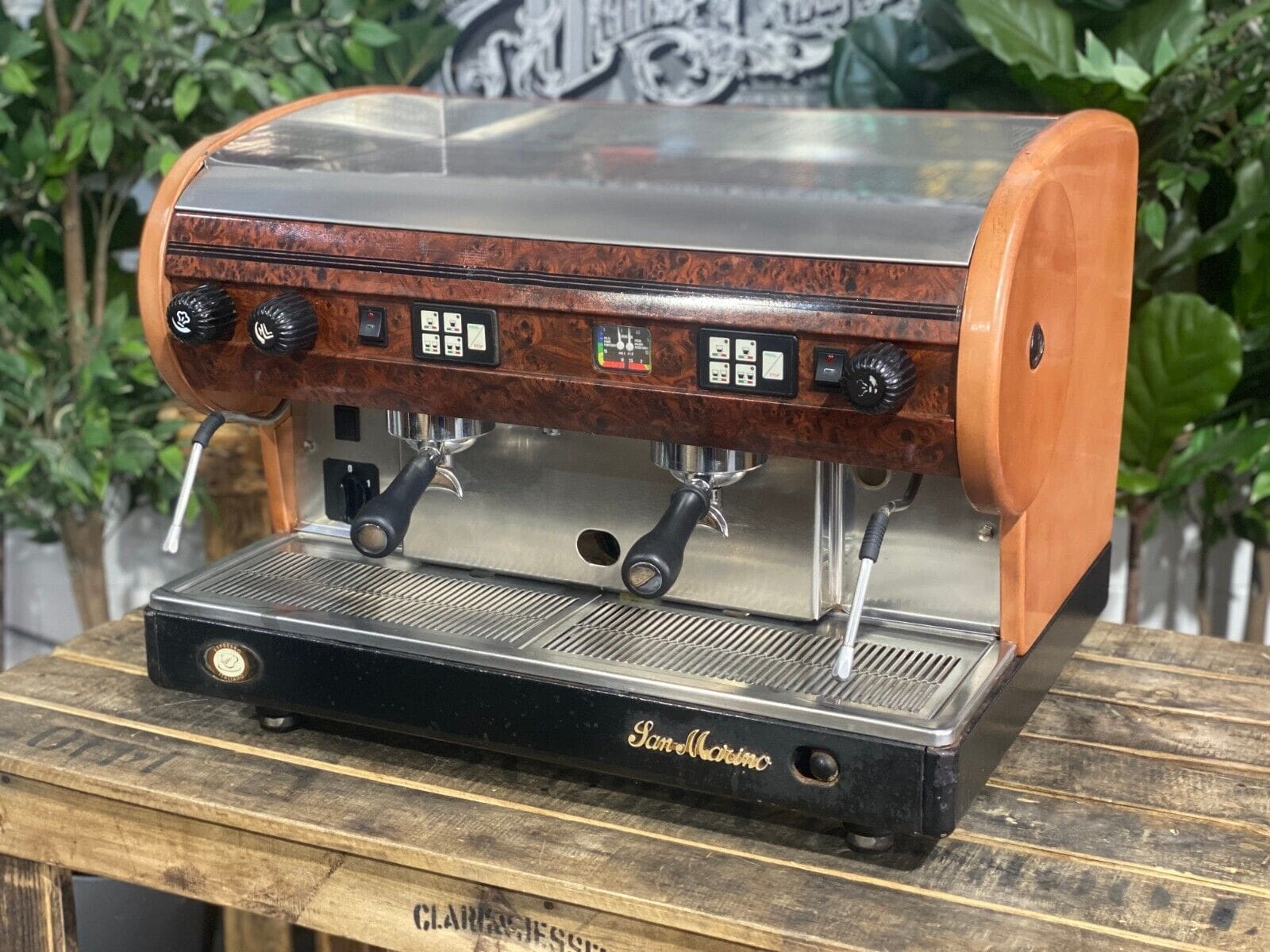 San Marino Lisa Brier Wood - 2 Group Commercial Espresso Machine