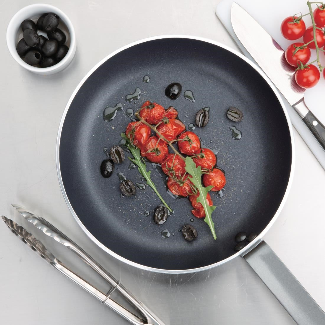 Vogue Aluminium Non-Stick Teflon Frying Pan 28cm - HT980