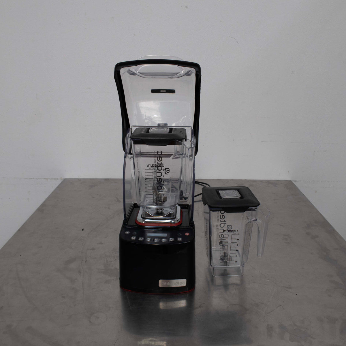 Blendtec CQB1 Blender with Sound Barrier - 847995