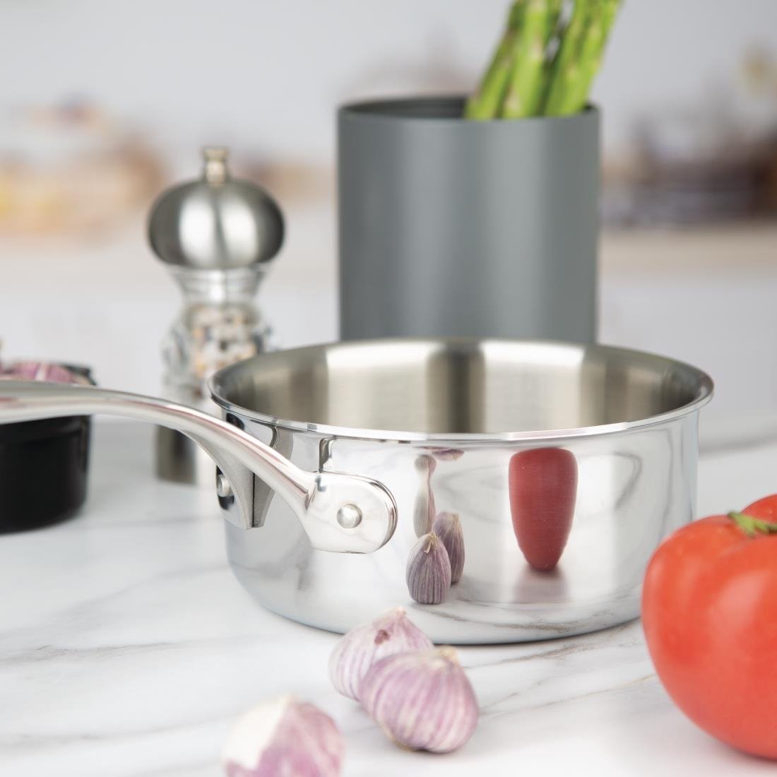 Vogue Tri Wall Saucepan 3Ltr - Y246