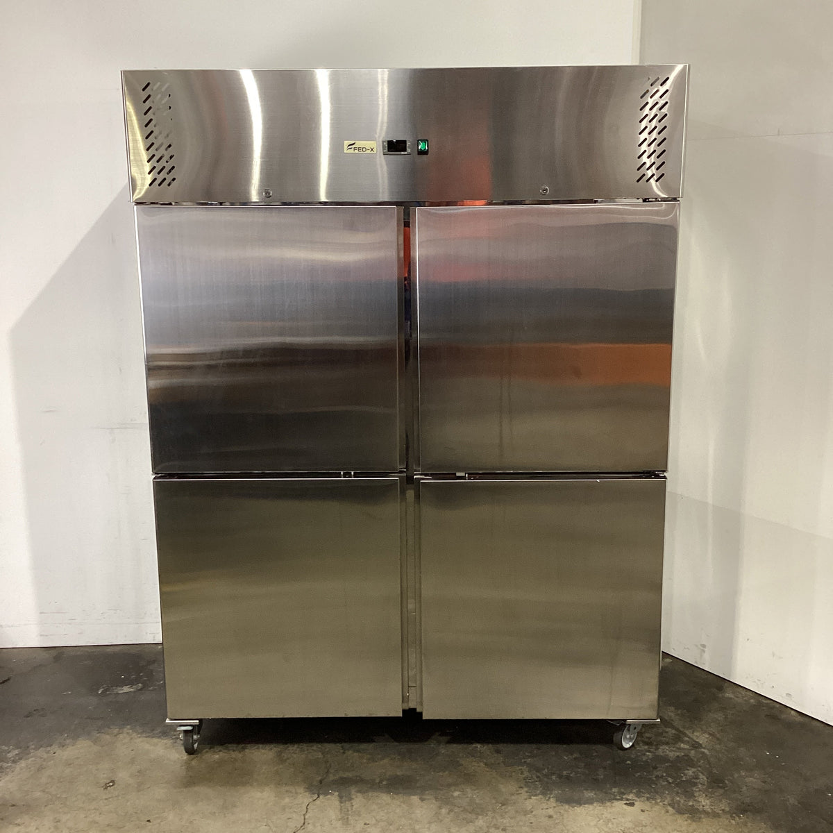 FED-X XURC1410S2V Upright Fridge - 784417