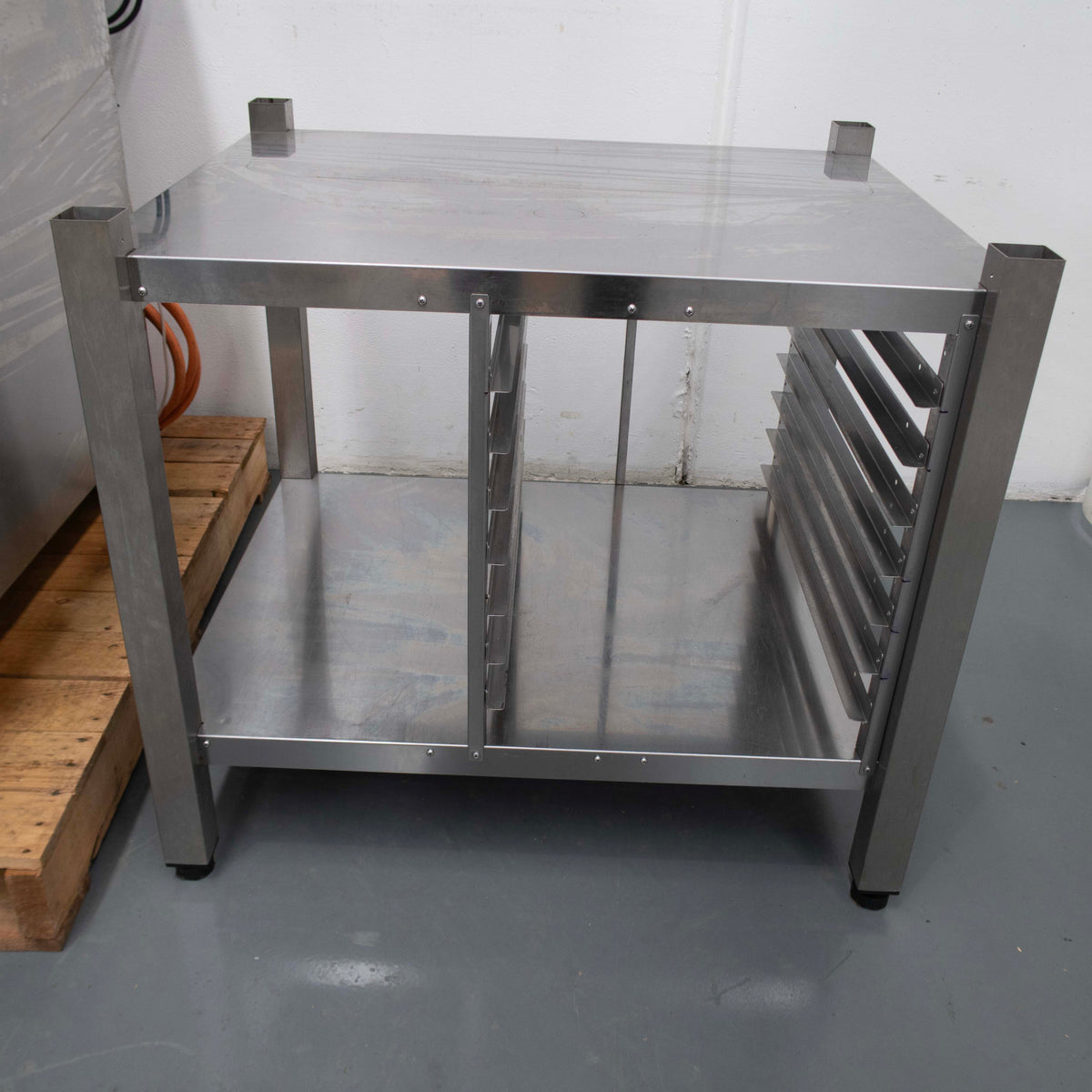 Unox XEBC-06EU-EPRM Combi Oven With Stand and Exhaust Hood - 800505