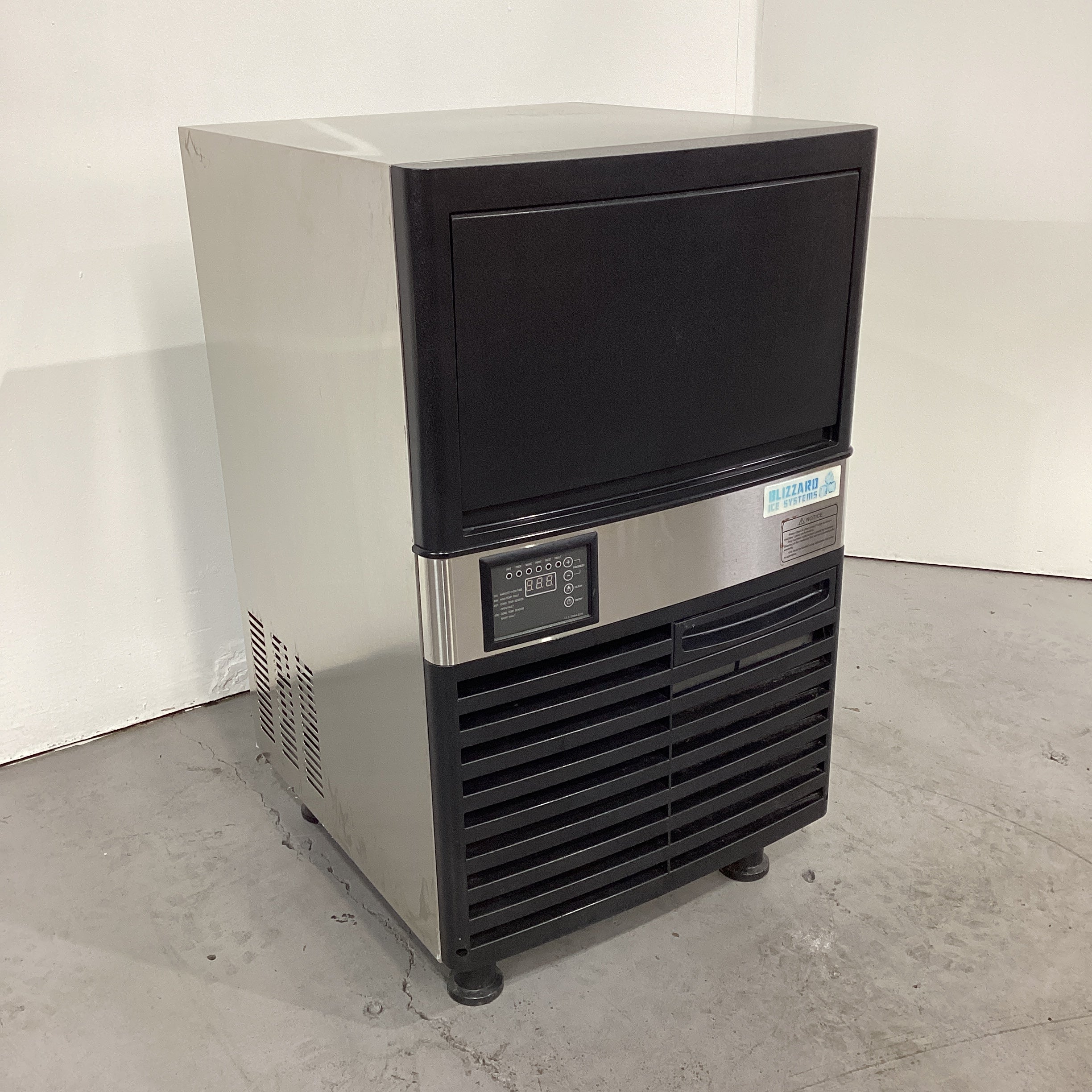Blizzard SN-120P Ice Machine - 814986
