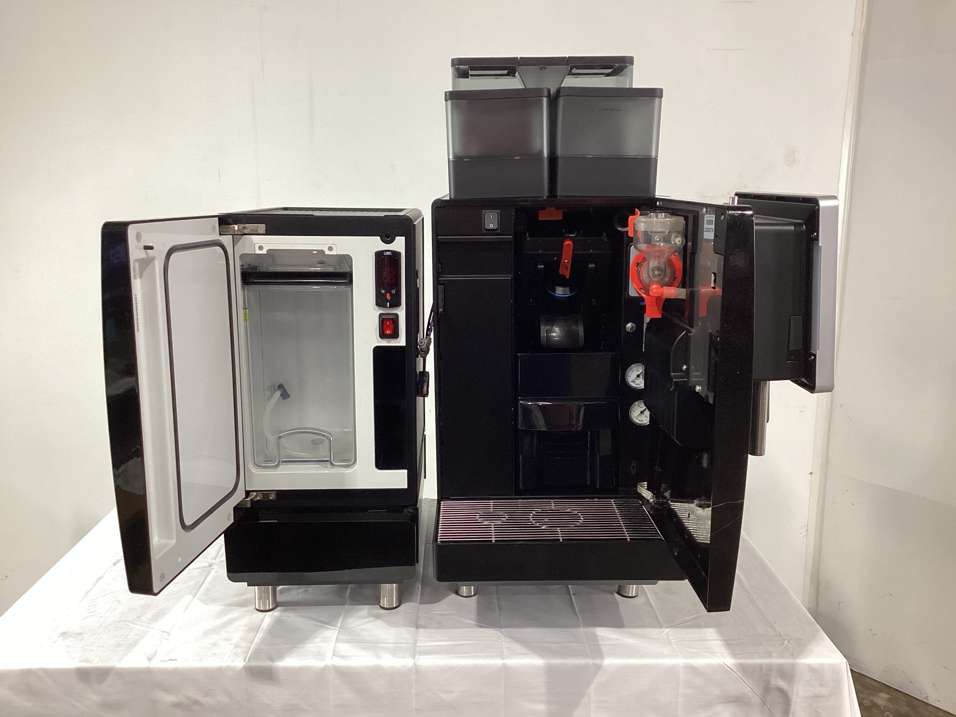 Franke A600 FCS4043 Auto Coffee Machine + Milk Fridge - 826750