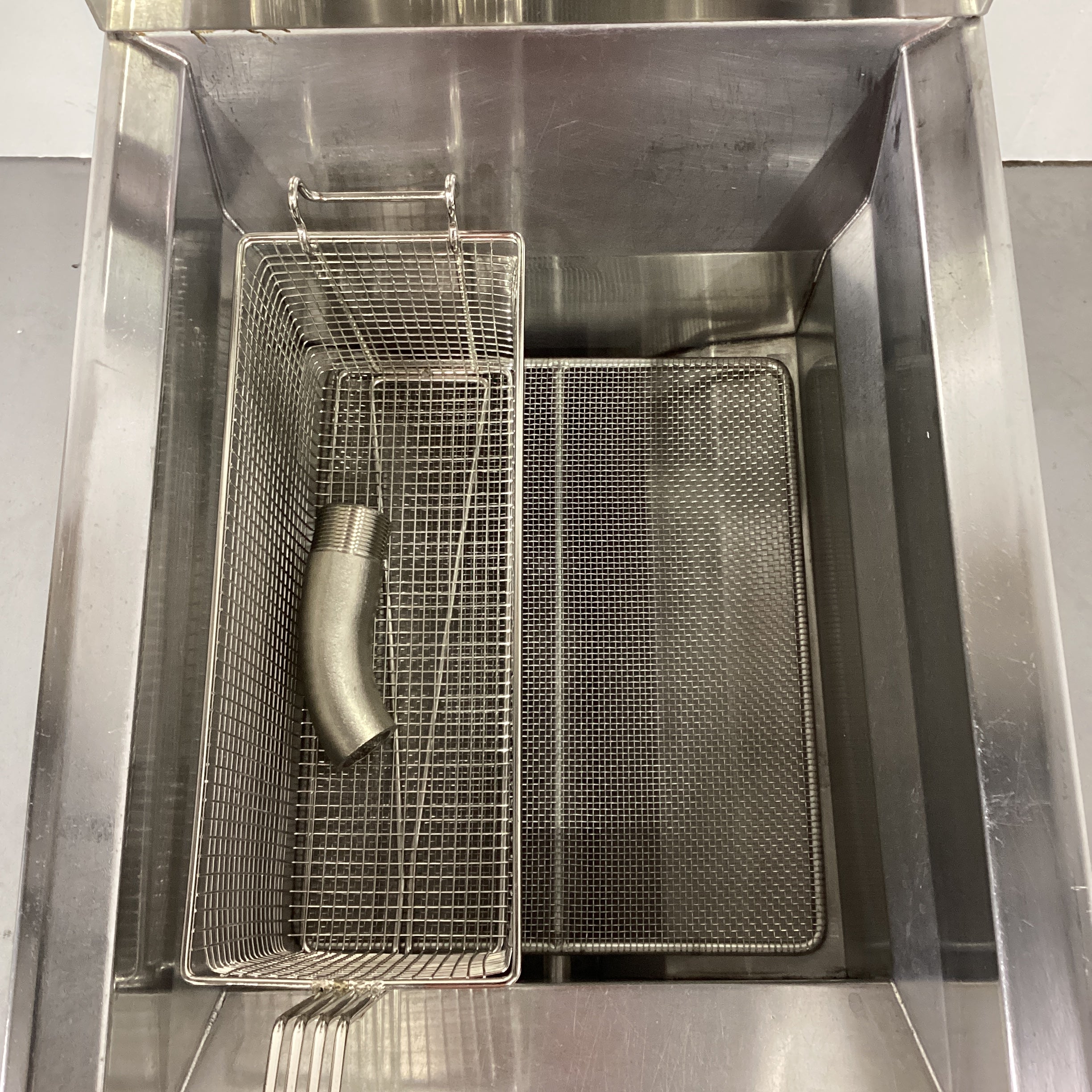 B&S RF-400 Fryer - 831800