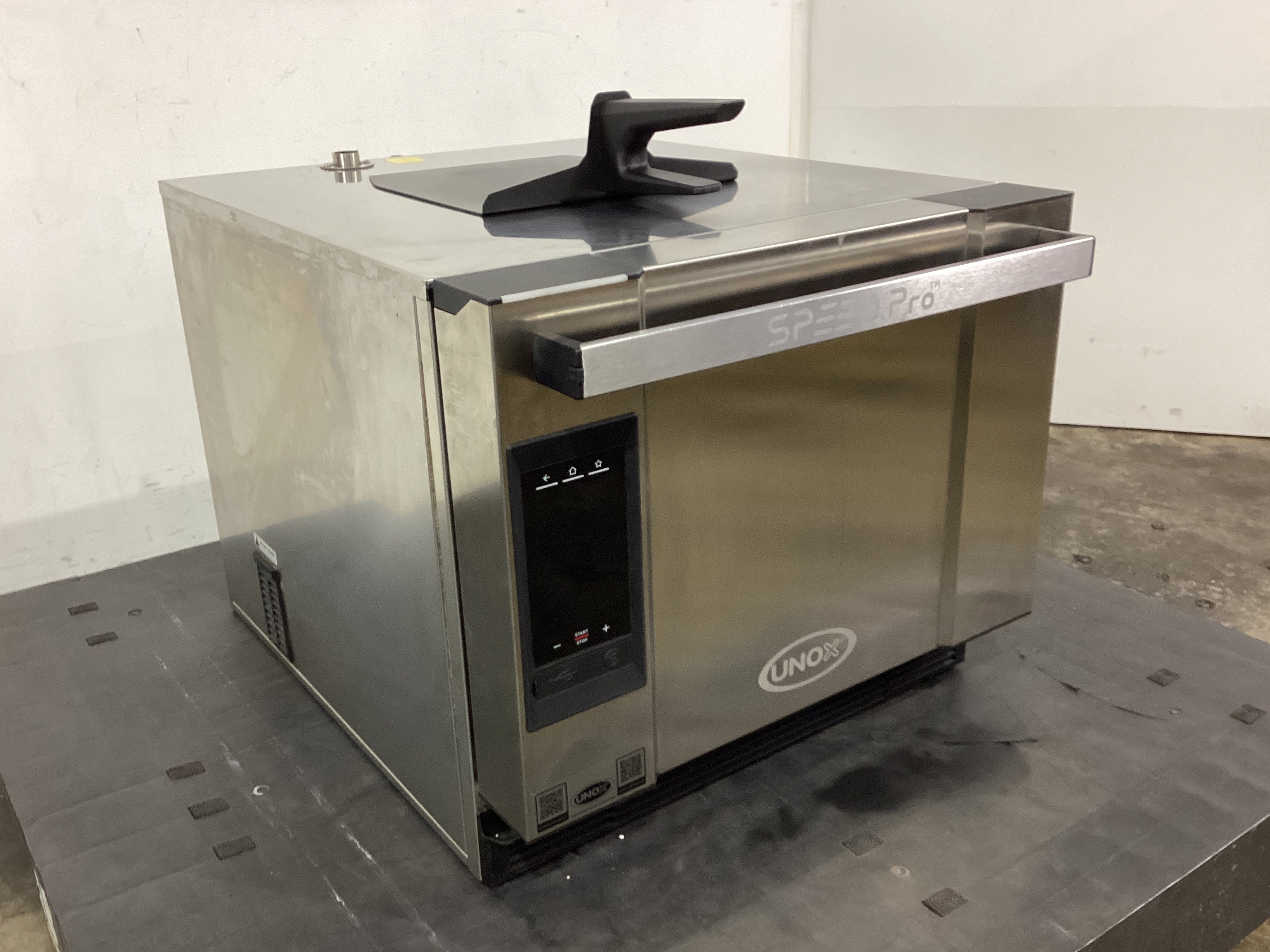Unox XESR-03HS-MDDN Speed Oven - 834754