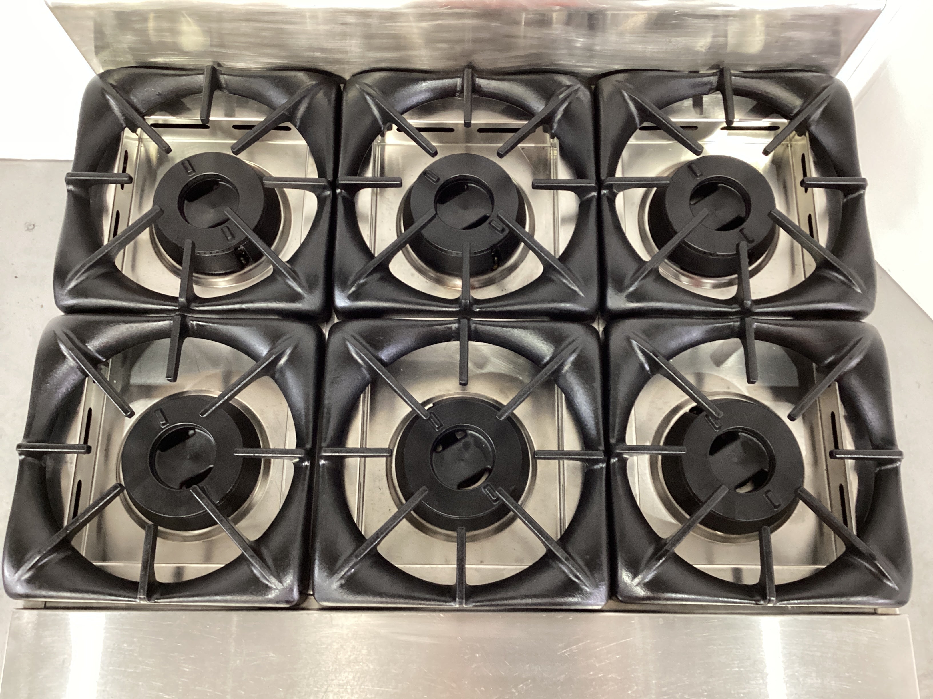 B&S BT-SB6 6 Burner Cooktop - 851478