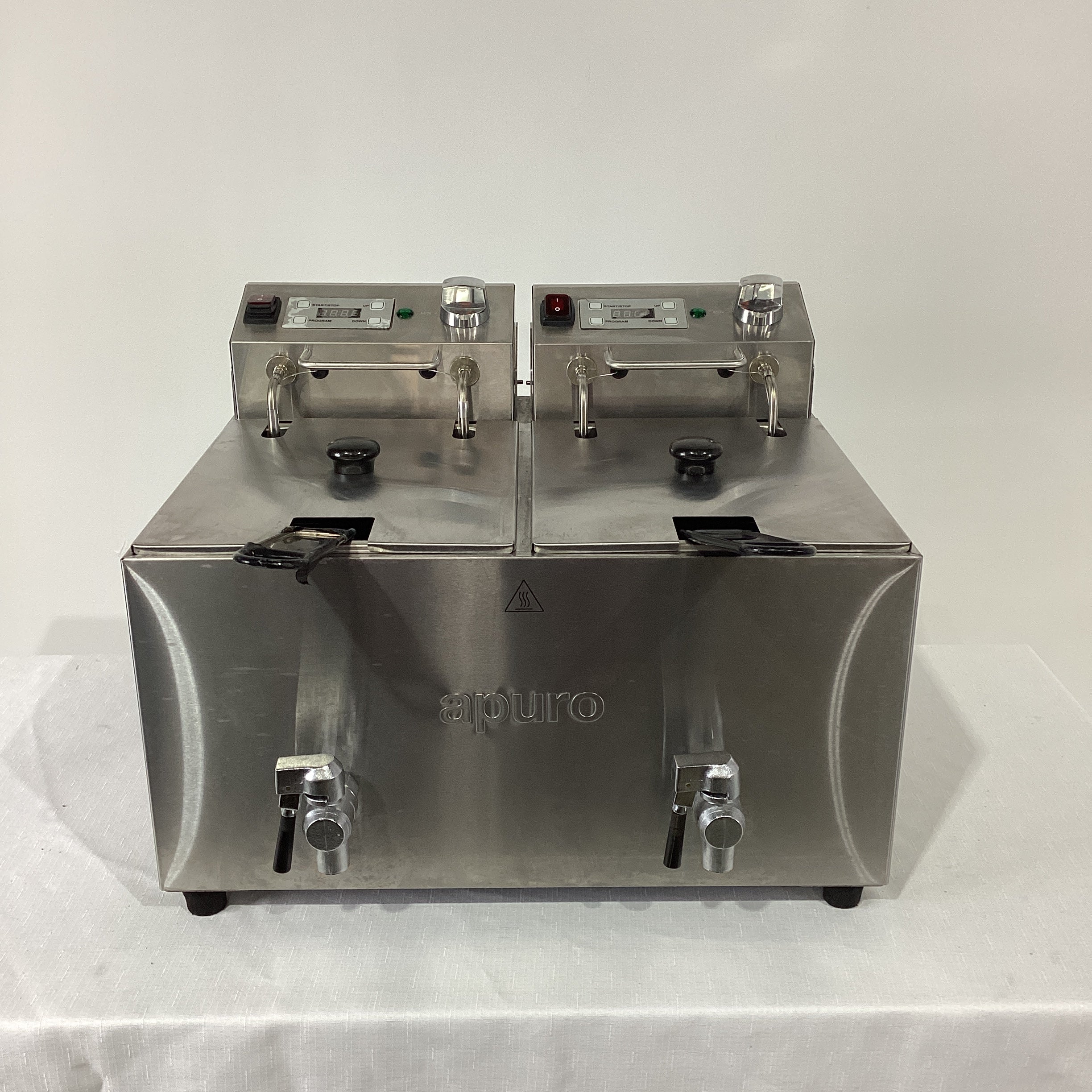 Apuro FC375-A Fryer - 852880