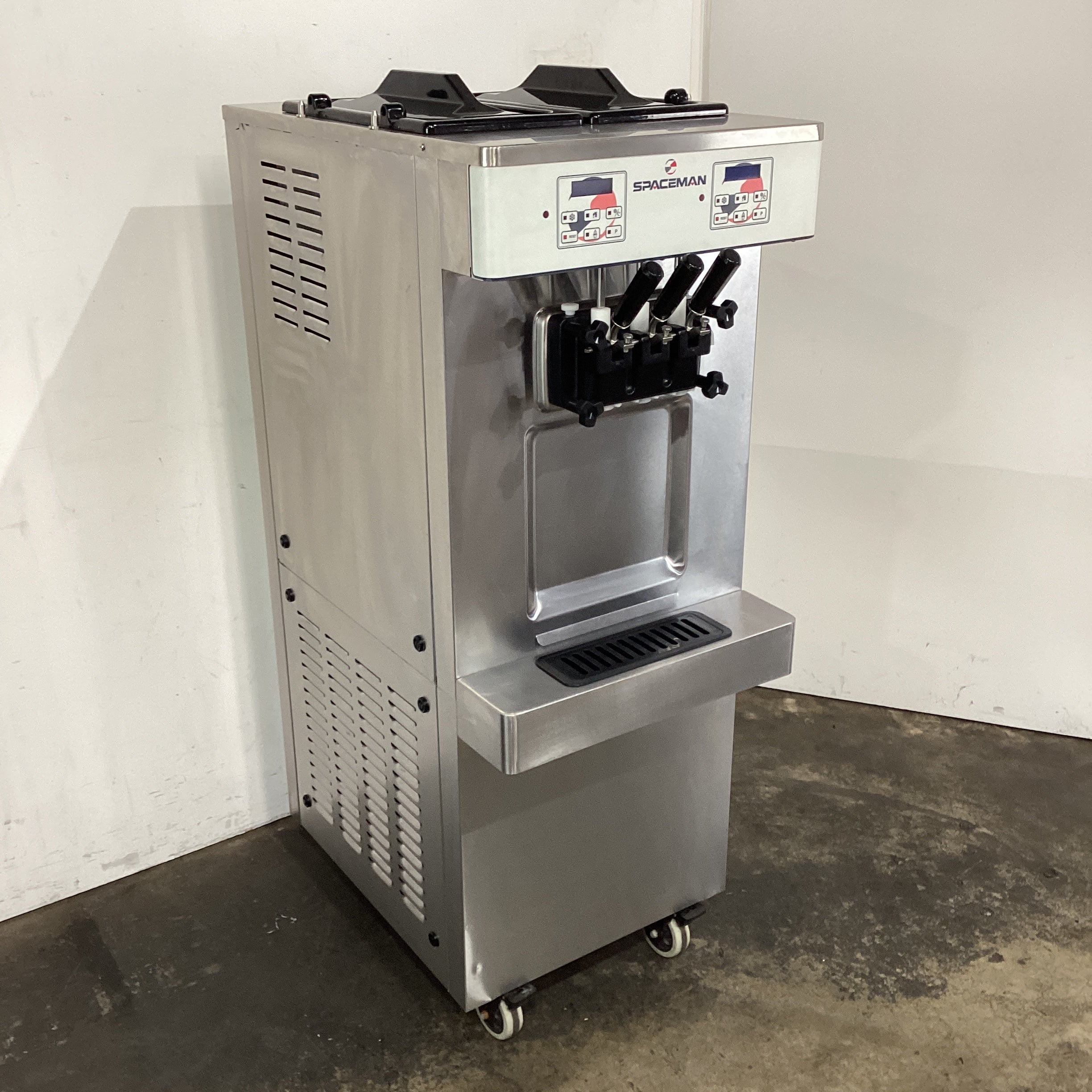 Spaceman 6250-C Soft Serve Ice Cream Machine - 856119