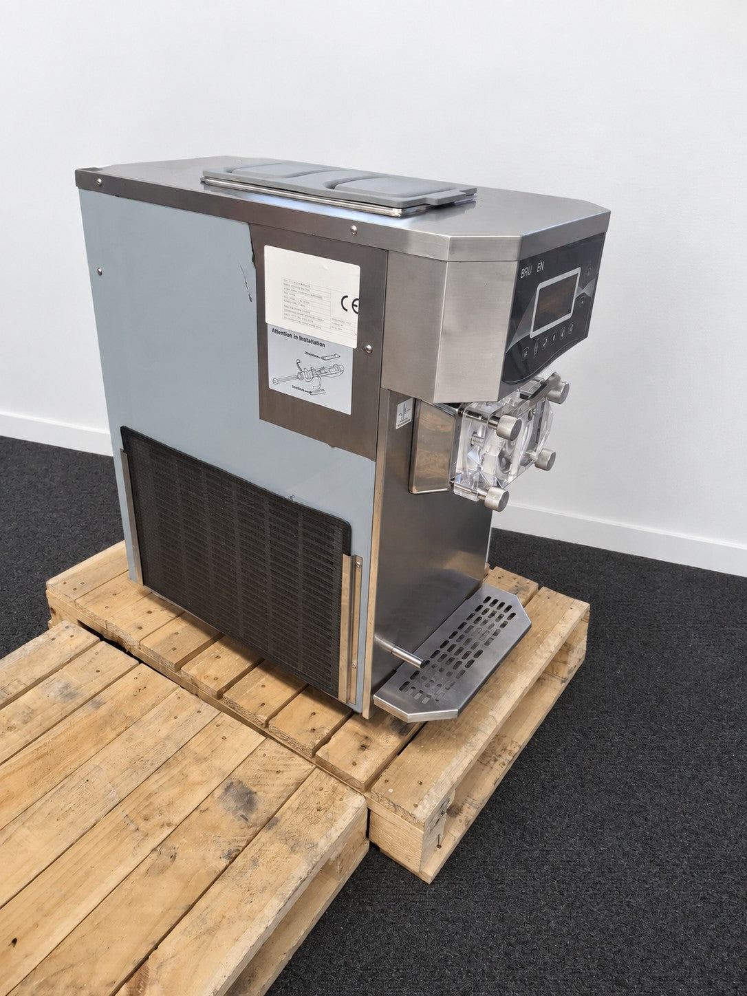 Brullen i91 Pro Gravity Feed Ice Cream Machine - 857664