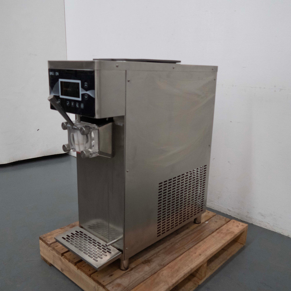 Brullen i91 2020 Gravity Feed Soft Serve Machine - 860474