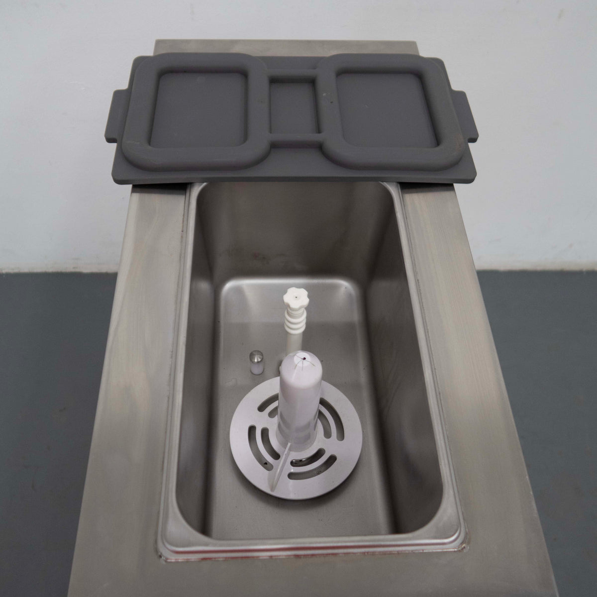 Brullen i91 2020 Gravity Feed Soft Serve Machine - 860474