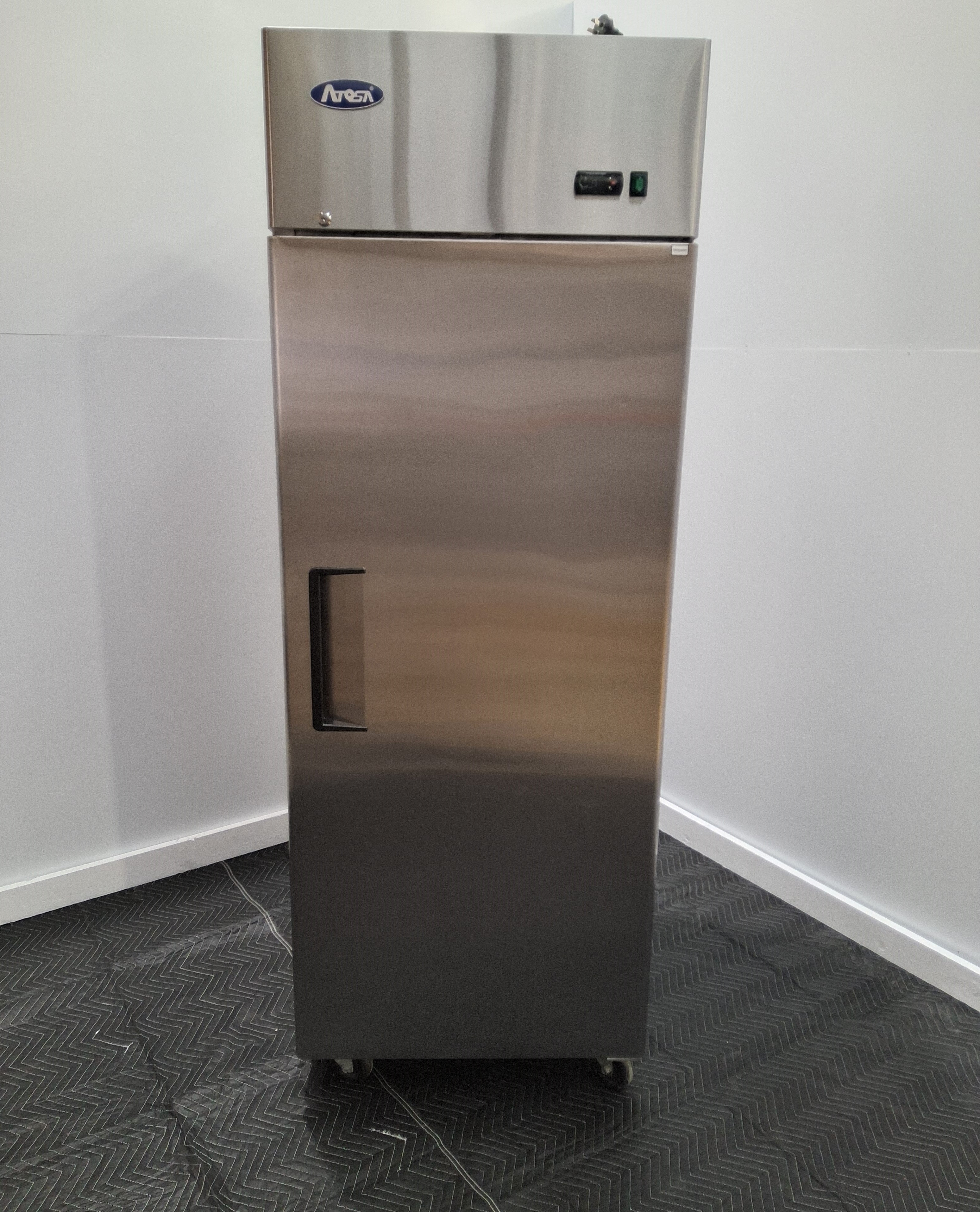 Atosa MBF8004GR Upright Fridge - 869501