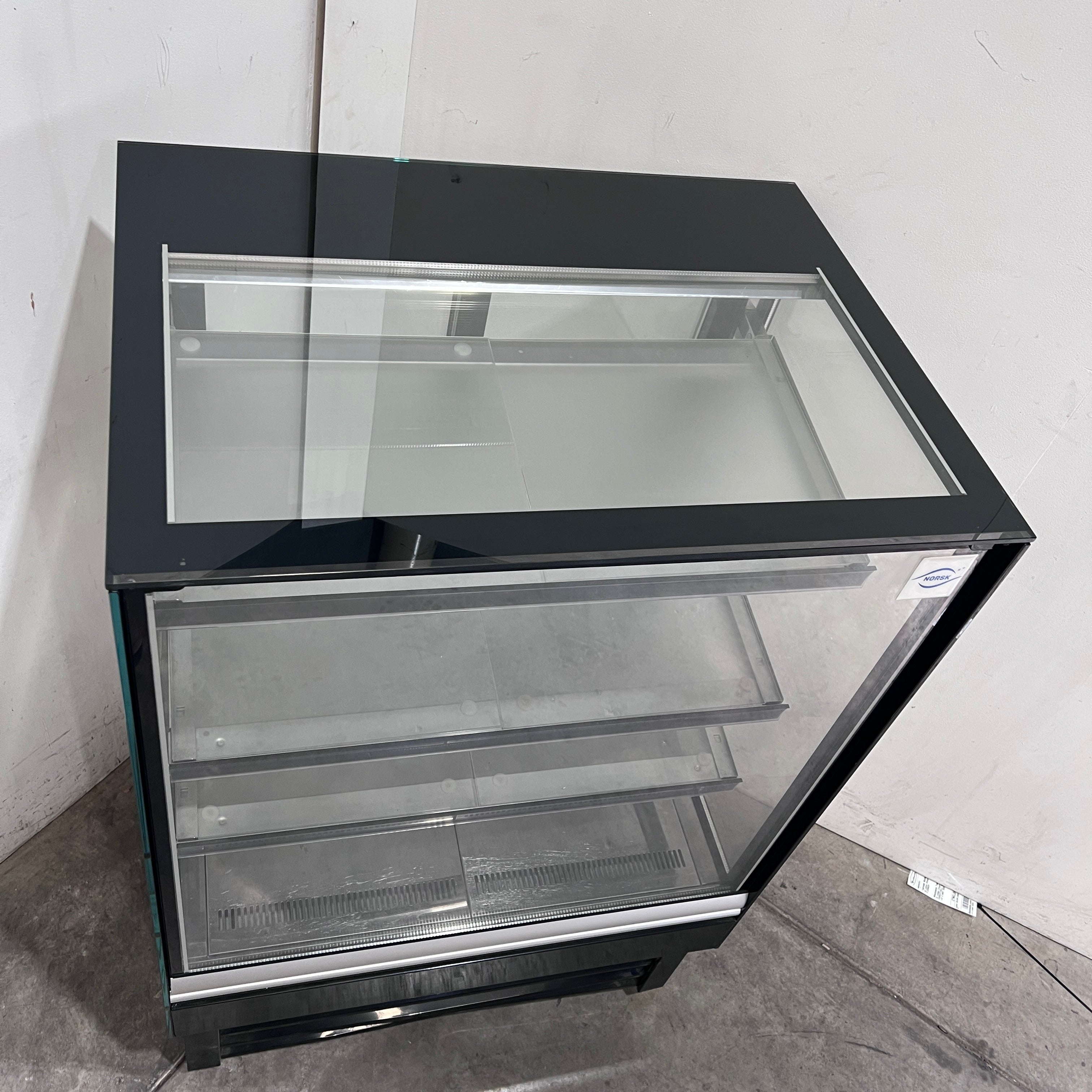 Norsk NSK-CD900 Cold Food Display - 871480