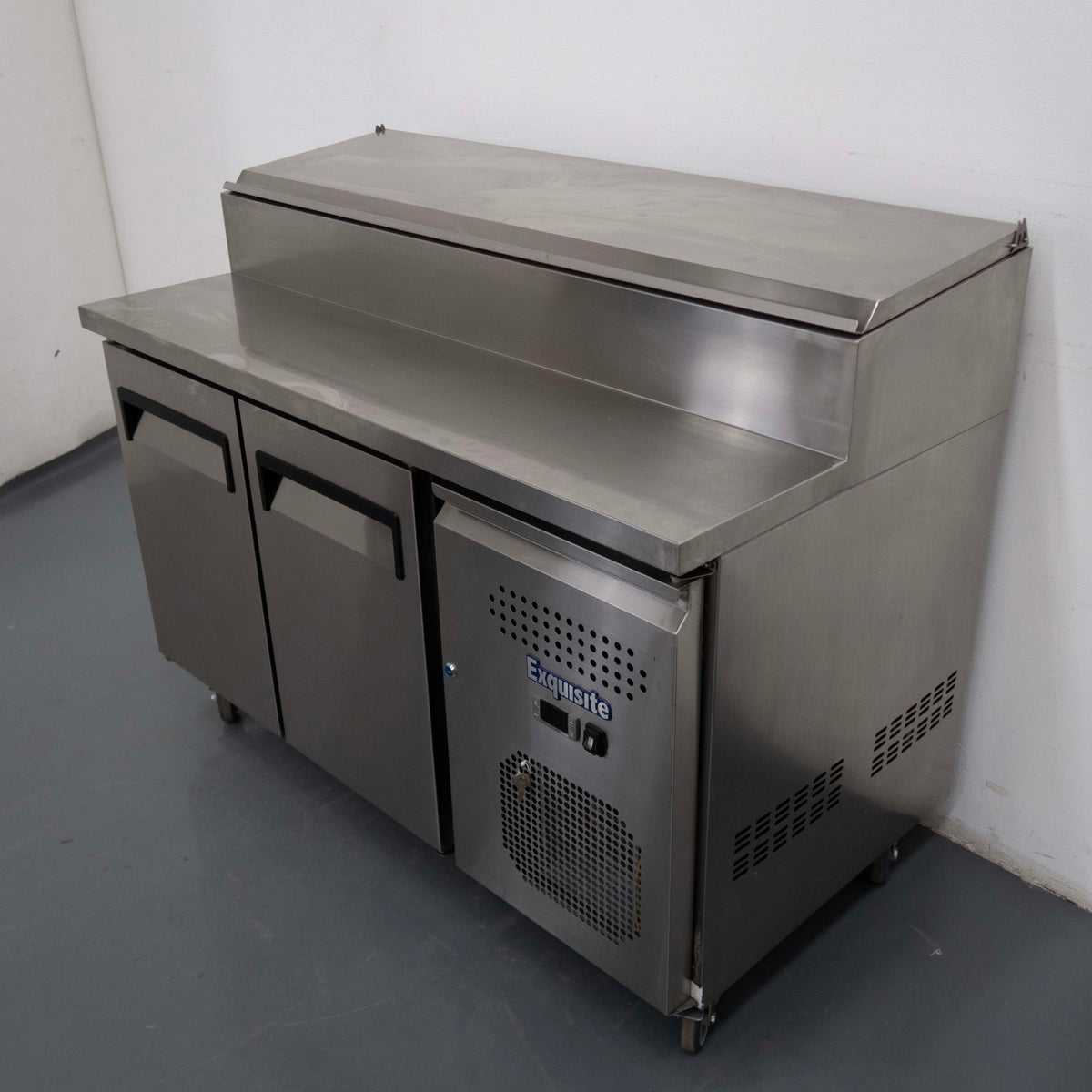 Exquisite MTC263H Sandwich Prep Fridge - 875740