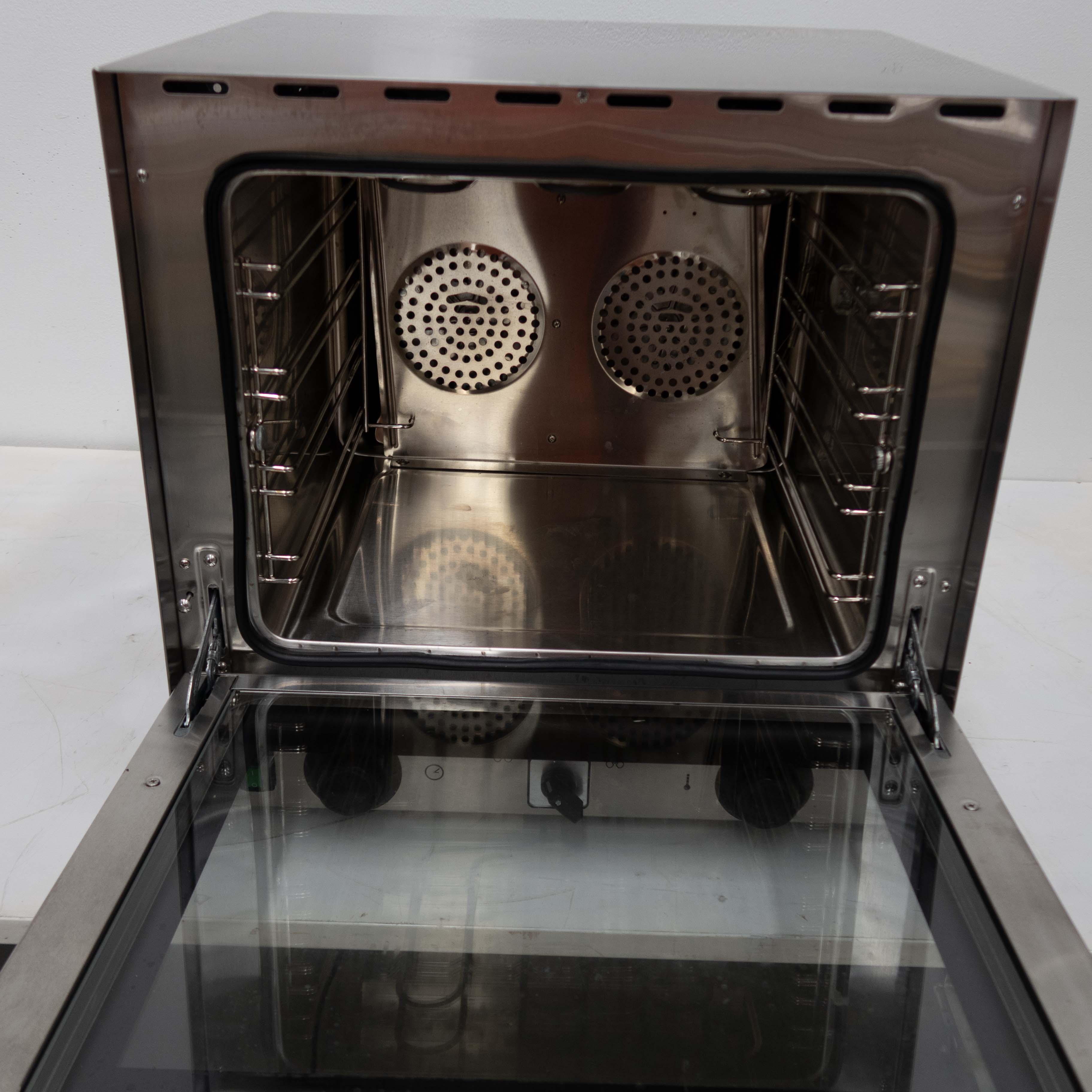 ConvectMax YXD-3DI 4 Tray Convection Oven with Grill - 880317