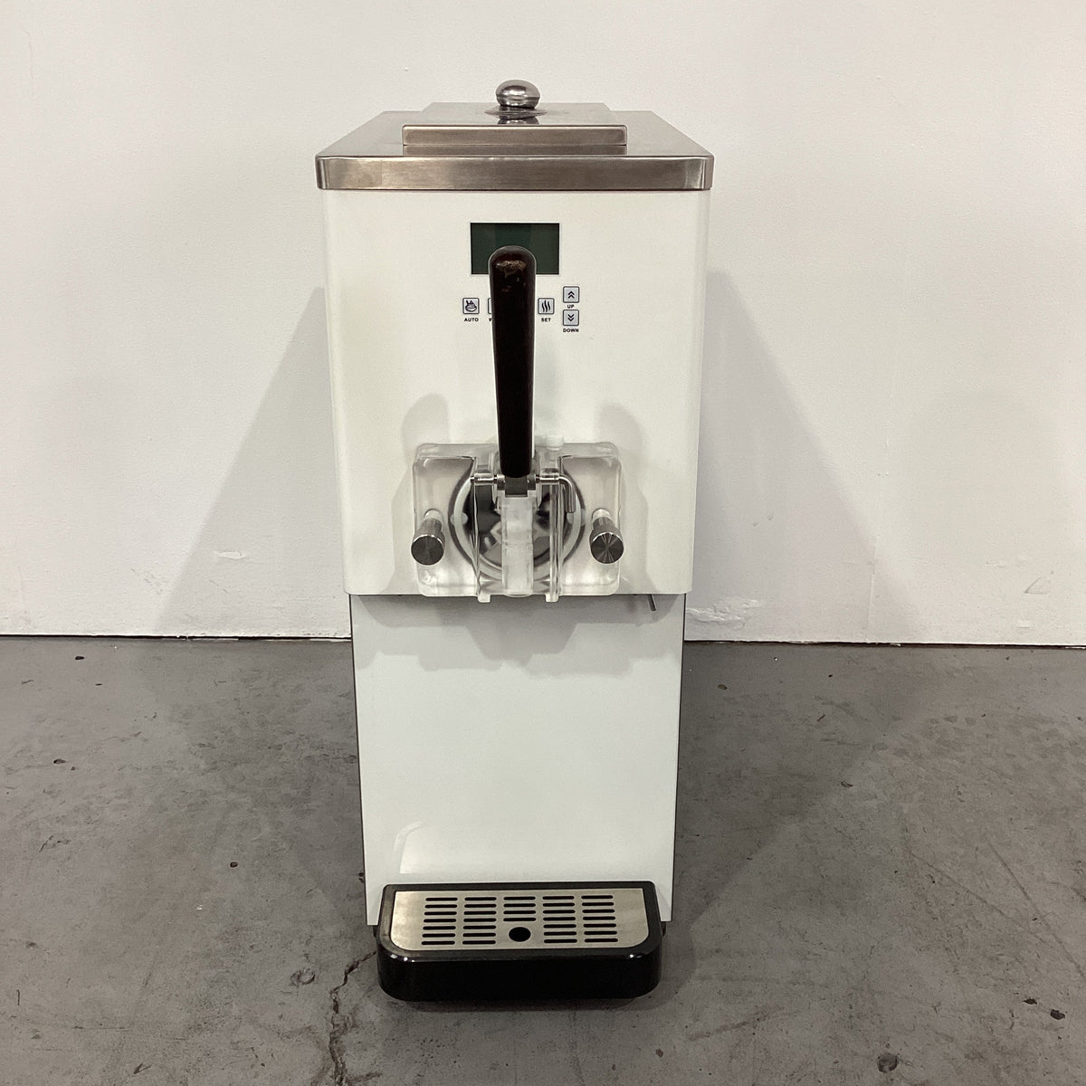 Mama Mia M-50 Soft Serve Machine - 884752