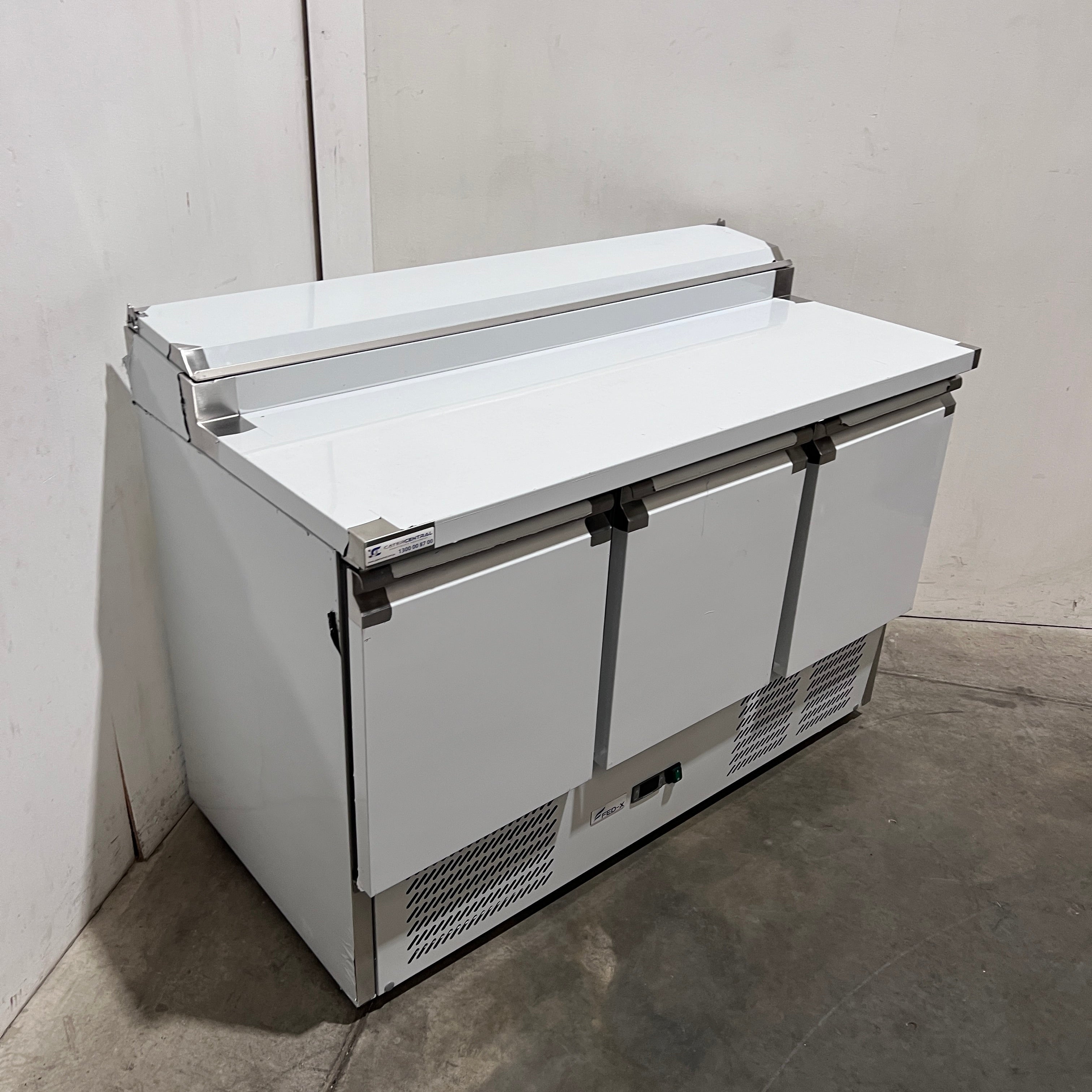 FED-X XGNS1300D Sandwich Prep Fridge - 891899