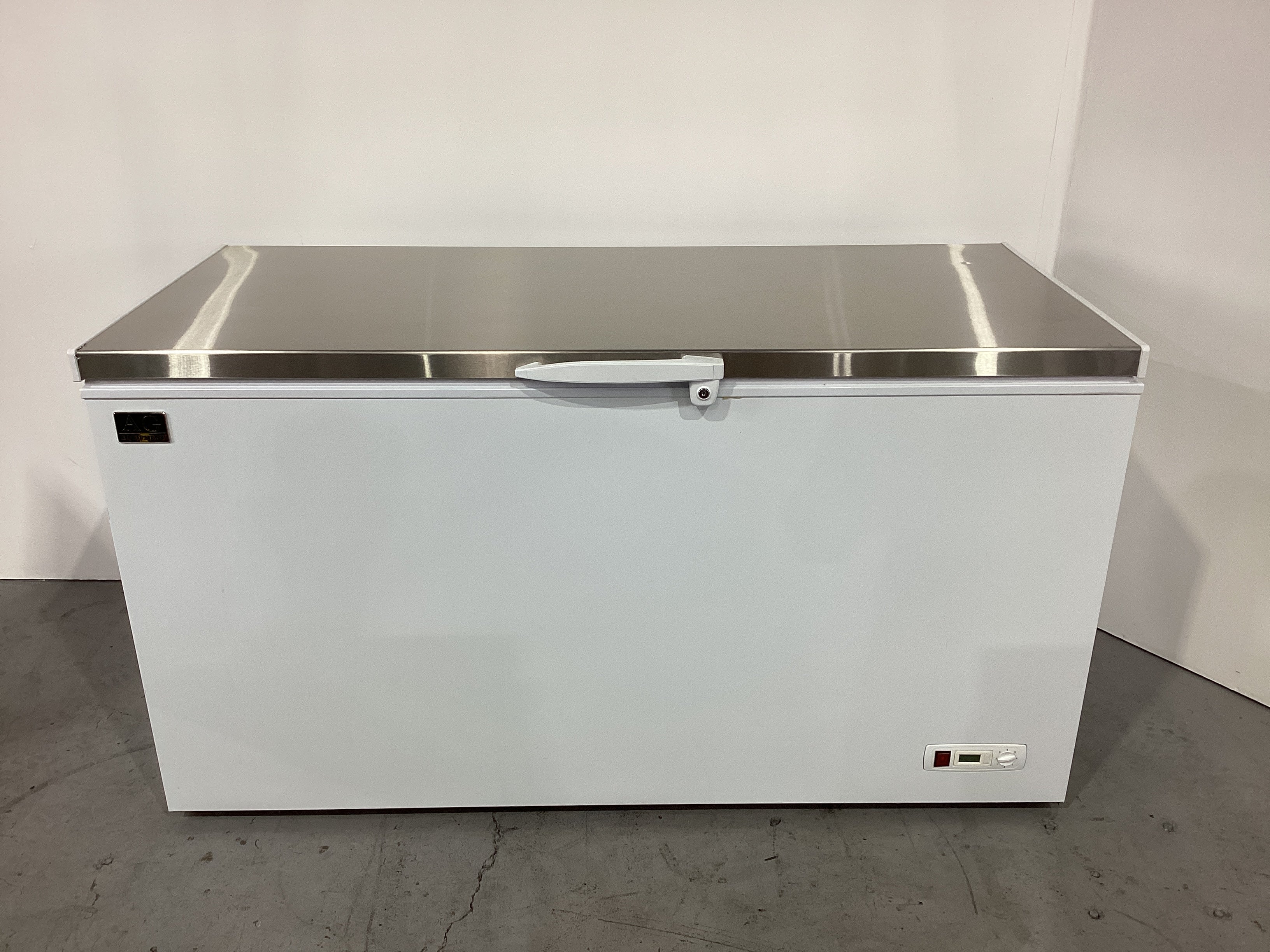 AG Equipment BD550S Chest Freezer - 900037