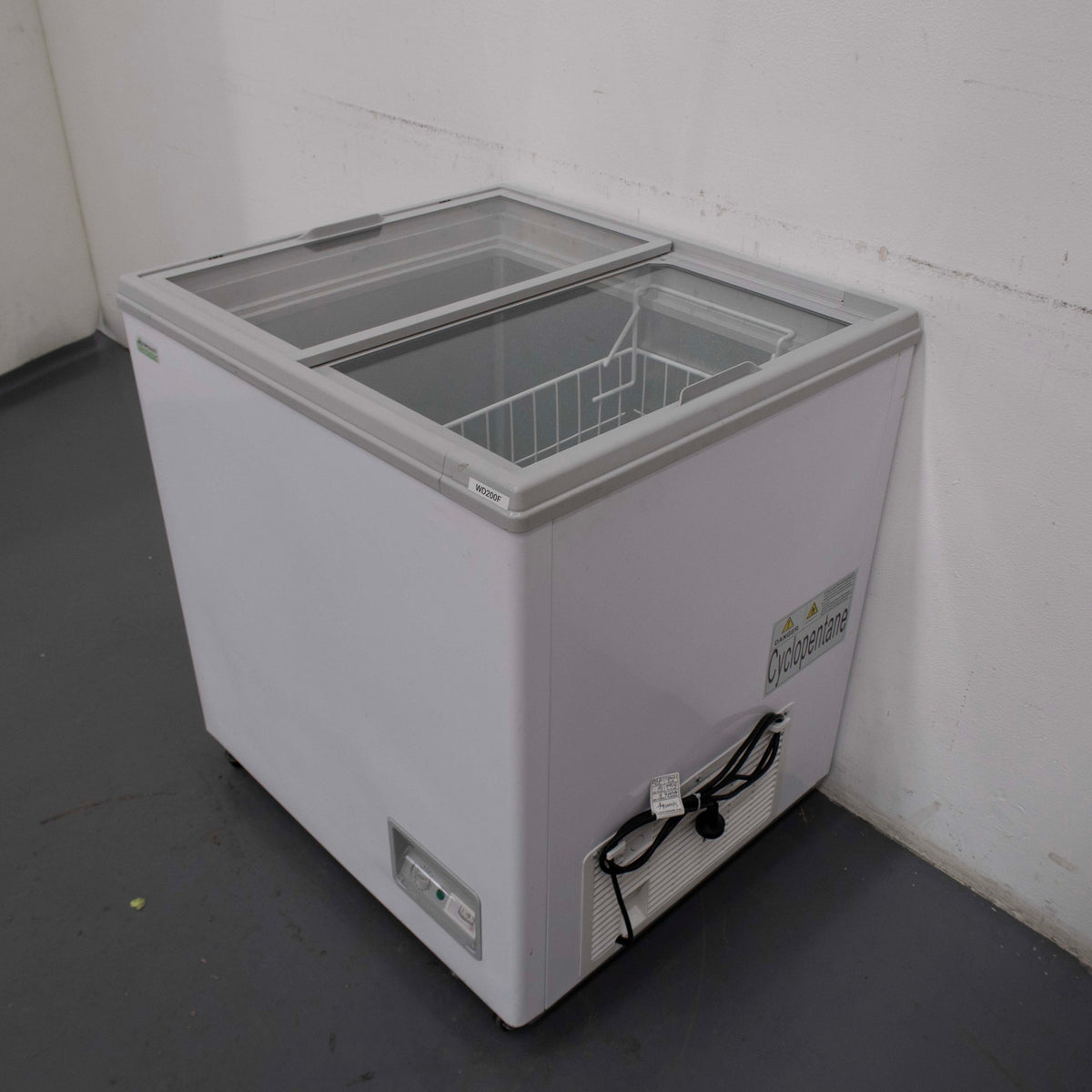 Thermaster WD-200F Chest Freezer - 902952