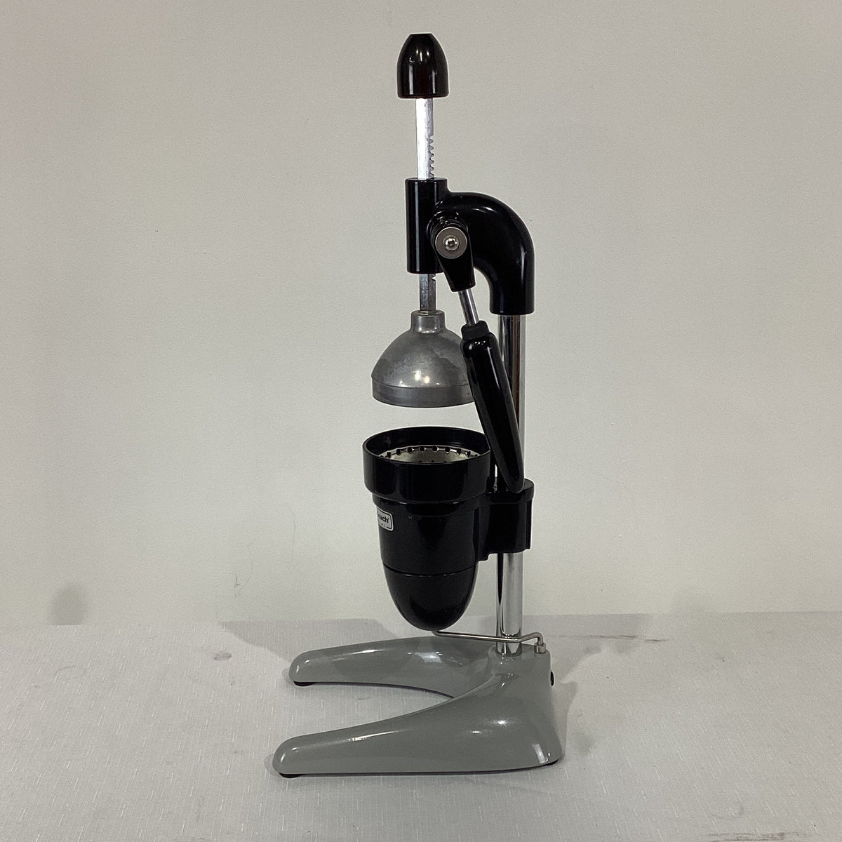 Hamilton Beach HBJ0932 Manual Citrus Juicer - 903042