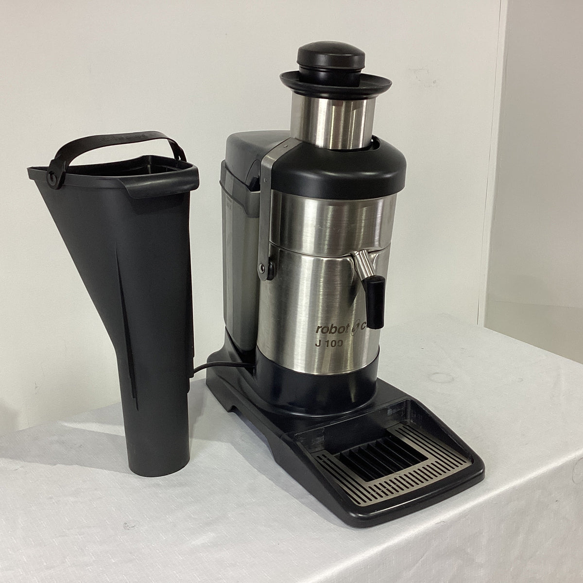 Robot Coupe J100 Juicer - 903043