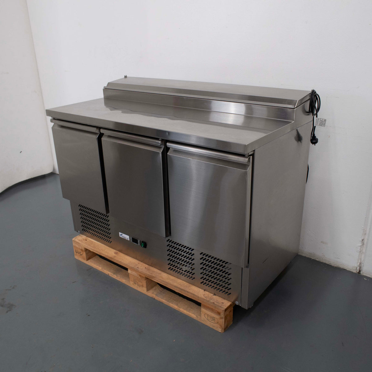 Fed-X XGNS1300D Sandwich Prep Bench - 903102