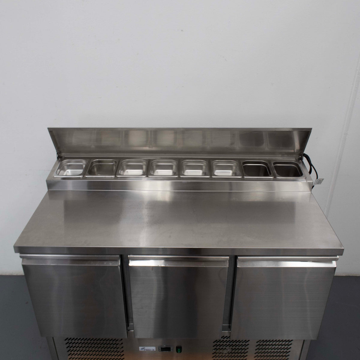 Fed-X XGNS1300D Sandwich Prep Bench - 903102