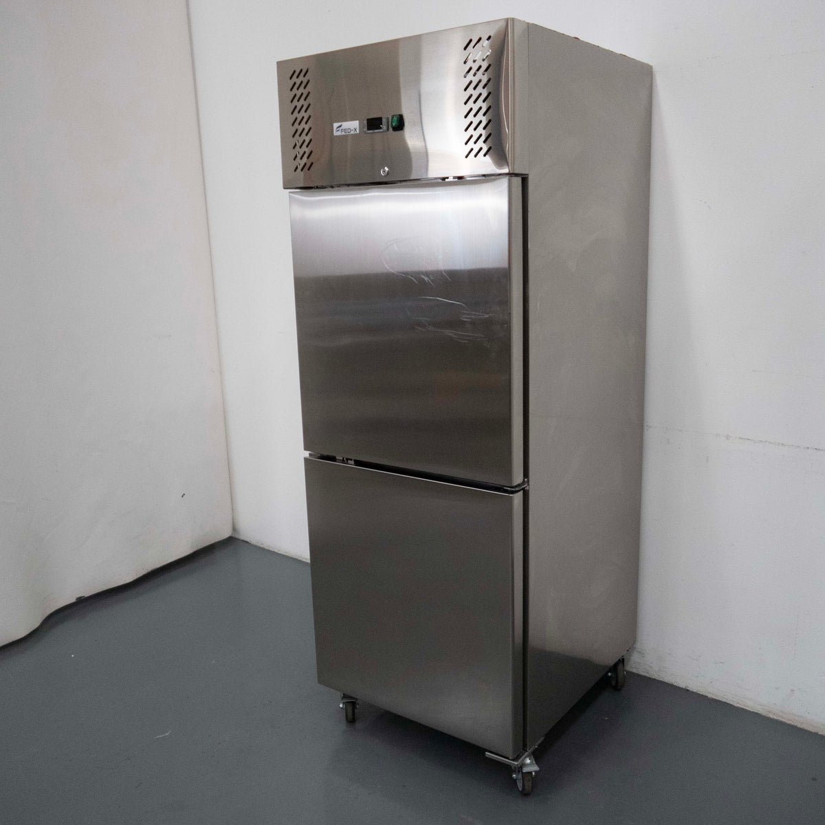 FED-X XURF650S1V Upright Freezer - 903105