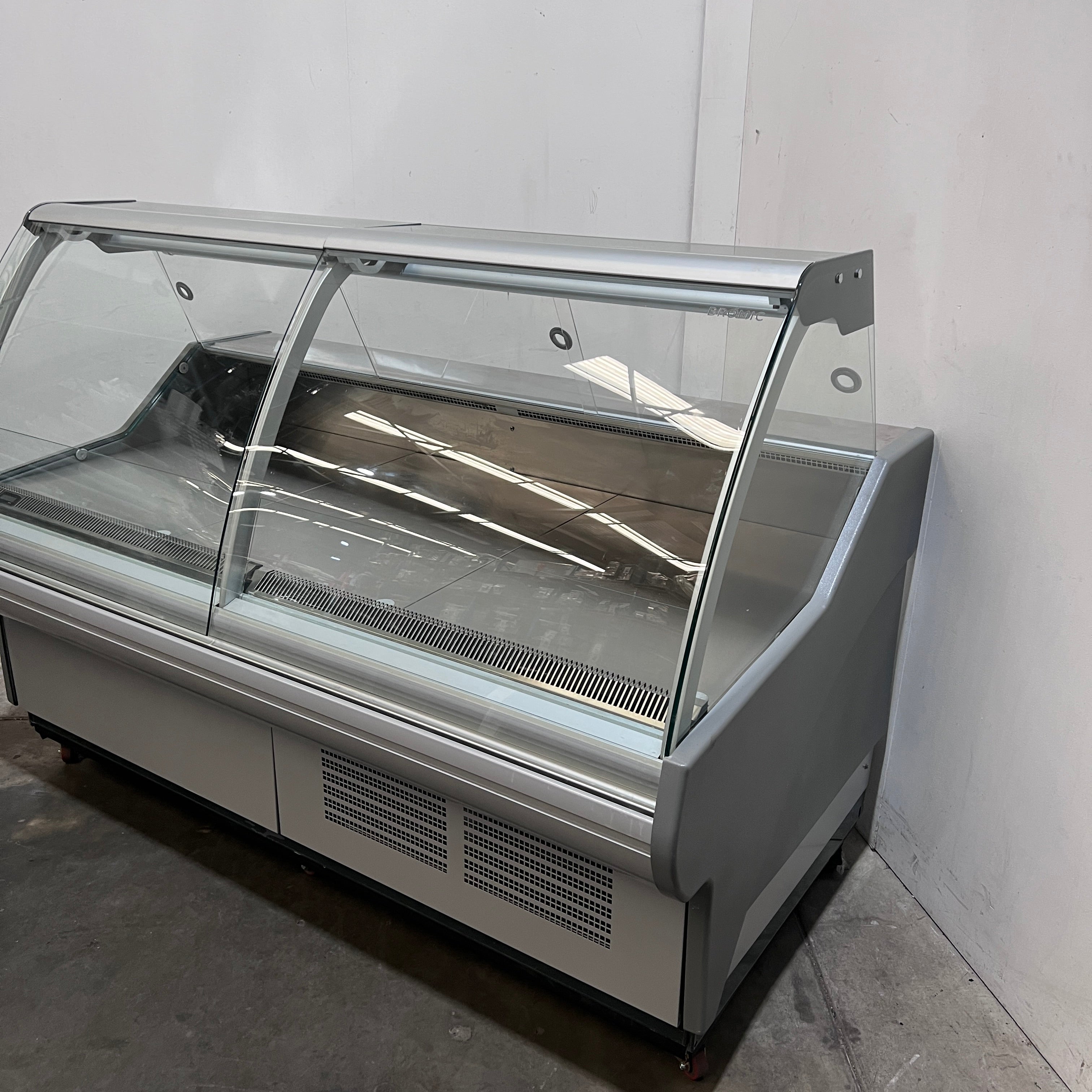Bromic DD1875CG-NR Deli Display - 903468