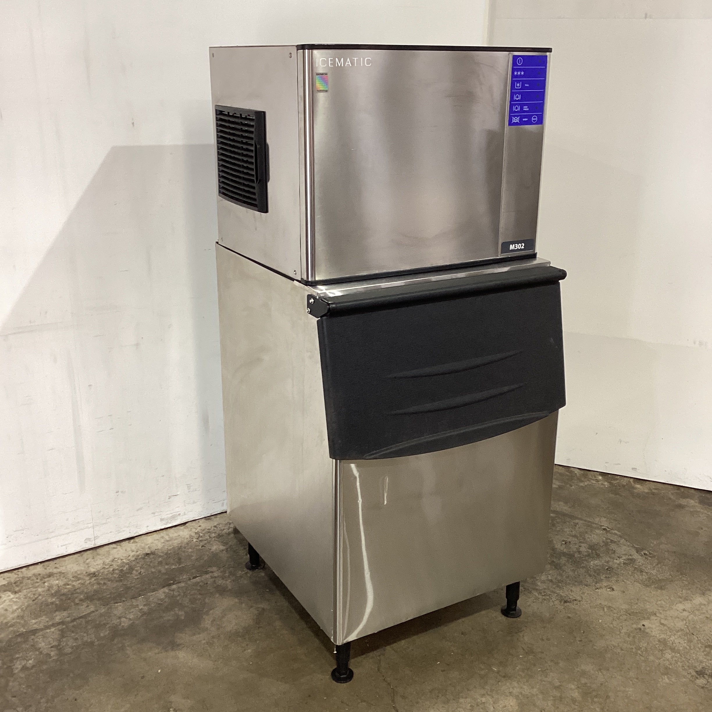 Ice O Matic M302-A Ice Machine + Storage Bin - 928811