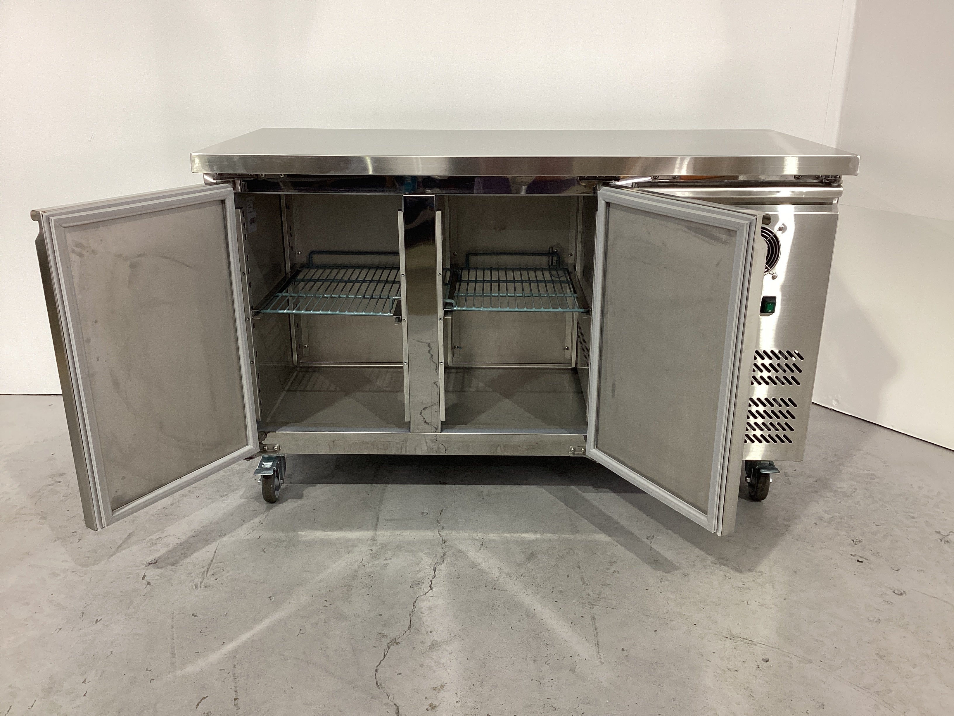 FED-X XUB6C13S2V Underbench Fridge - 929114