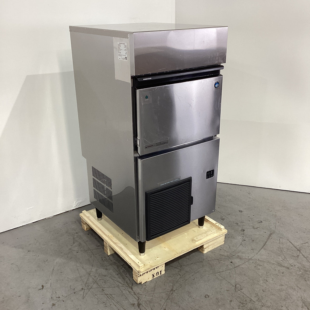 Hoshizaki KM-140C-HC Ice Machine + Water Filter - 940421