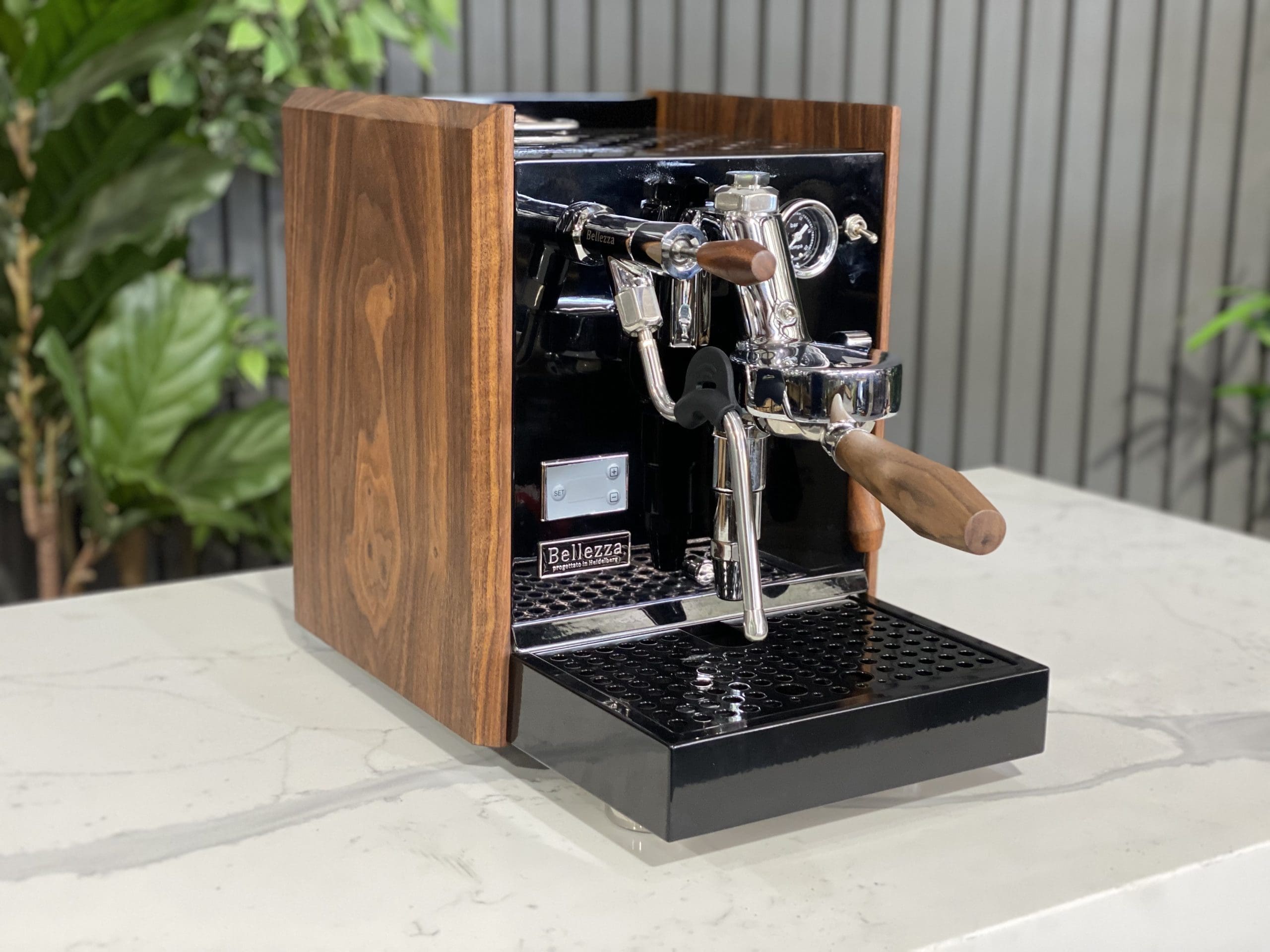 Bellezza Chiara Leva Black - 1 Group Commercial Espresso Machine - Timber