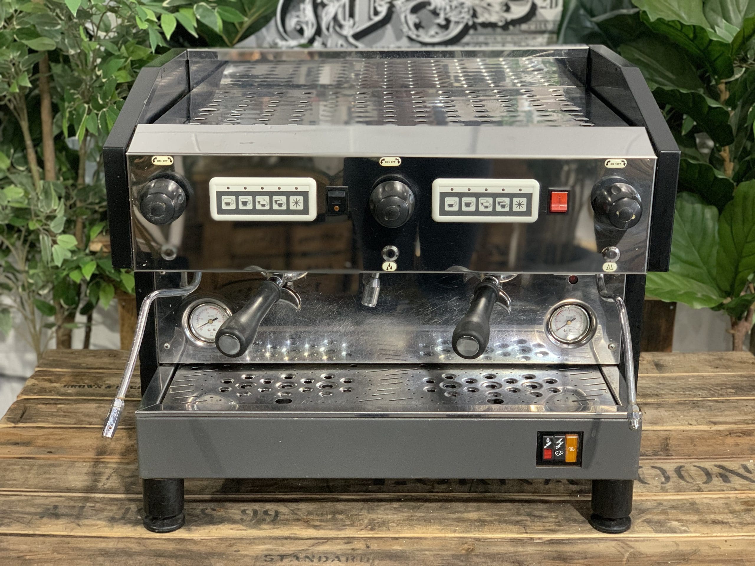 Boema Deluxe D-V215A Low Cup 2 Group Black Espresso Coffee Machine - 31037