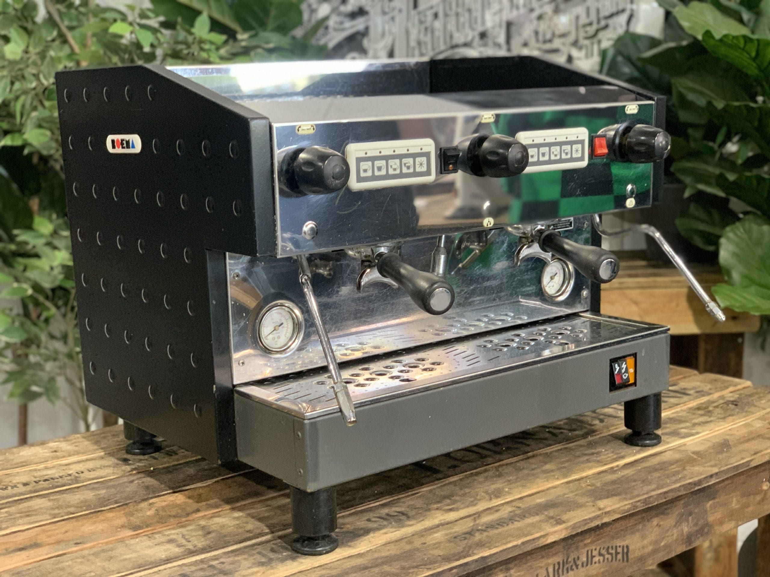 Boema Deluxe D-V215A Low Cup 2 Group Black Espresso Coffee Machine - 31037