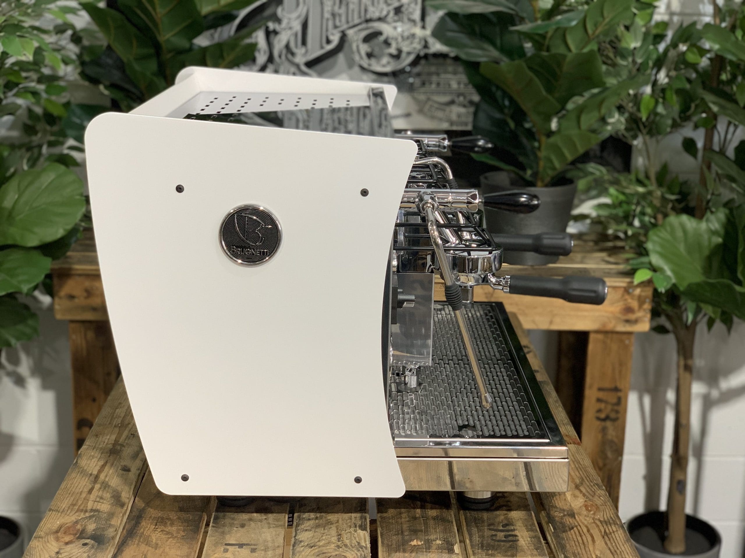 Brugnetti Guilia Manufactum - 2 Group Commercial Espresso Machine - White