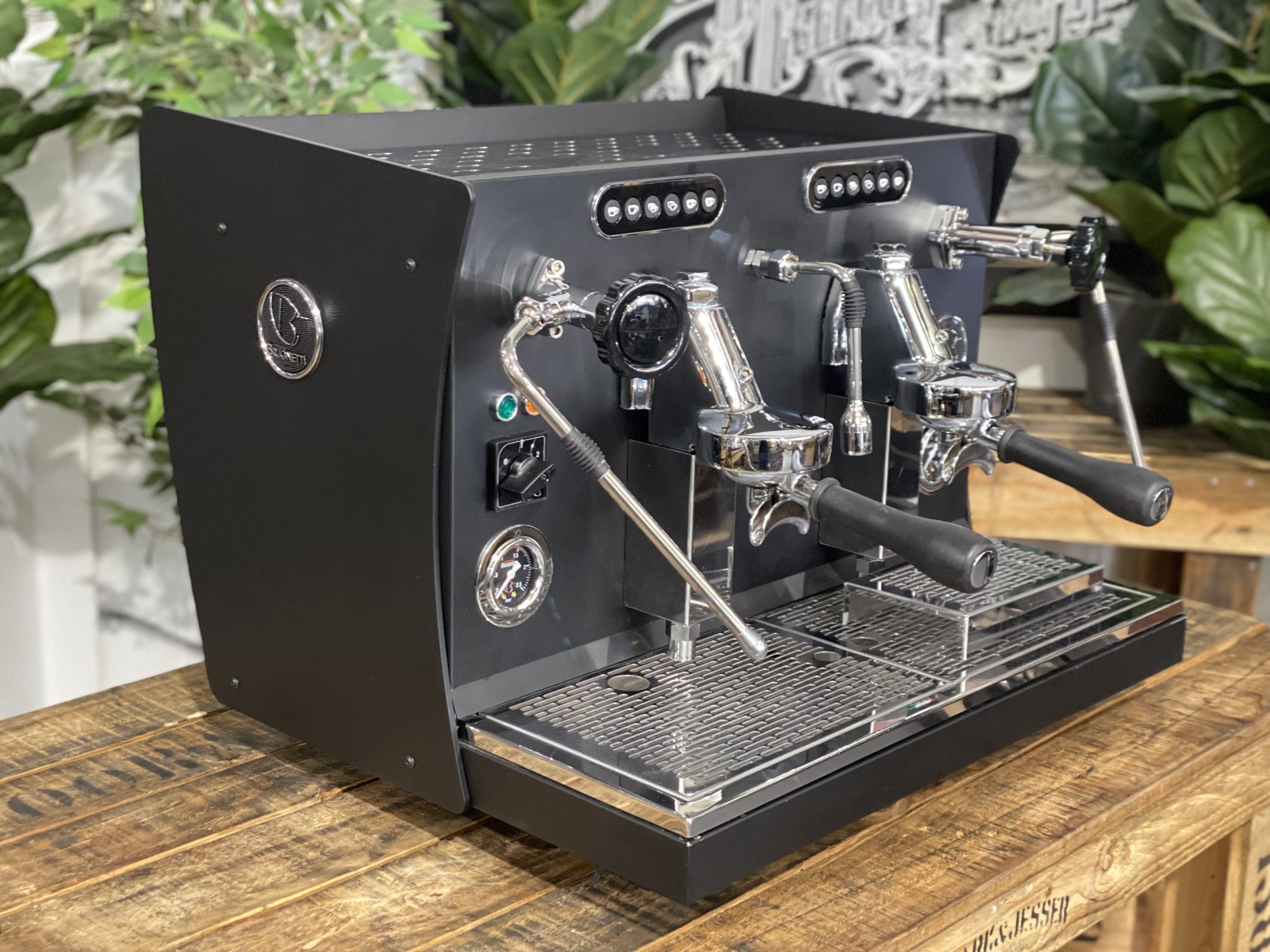 Brugnetti Giulia Manufactum - 2 Group Commercial Espresso Machine - Black