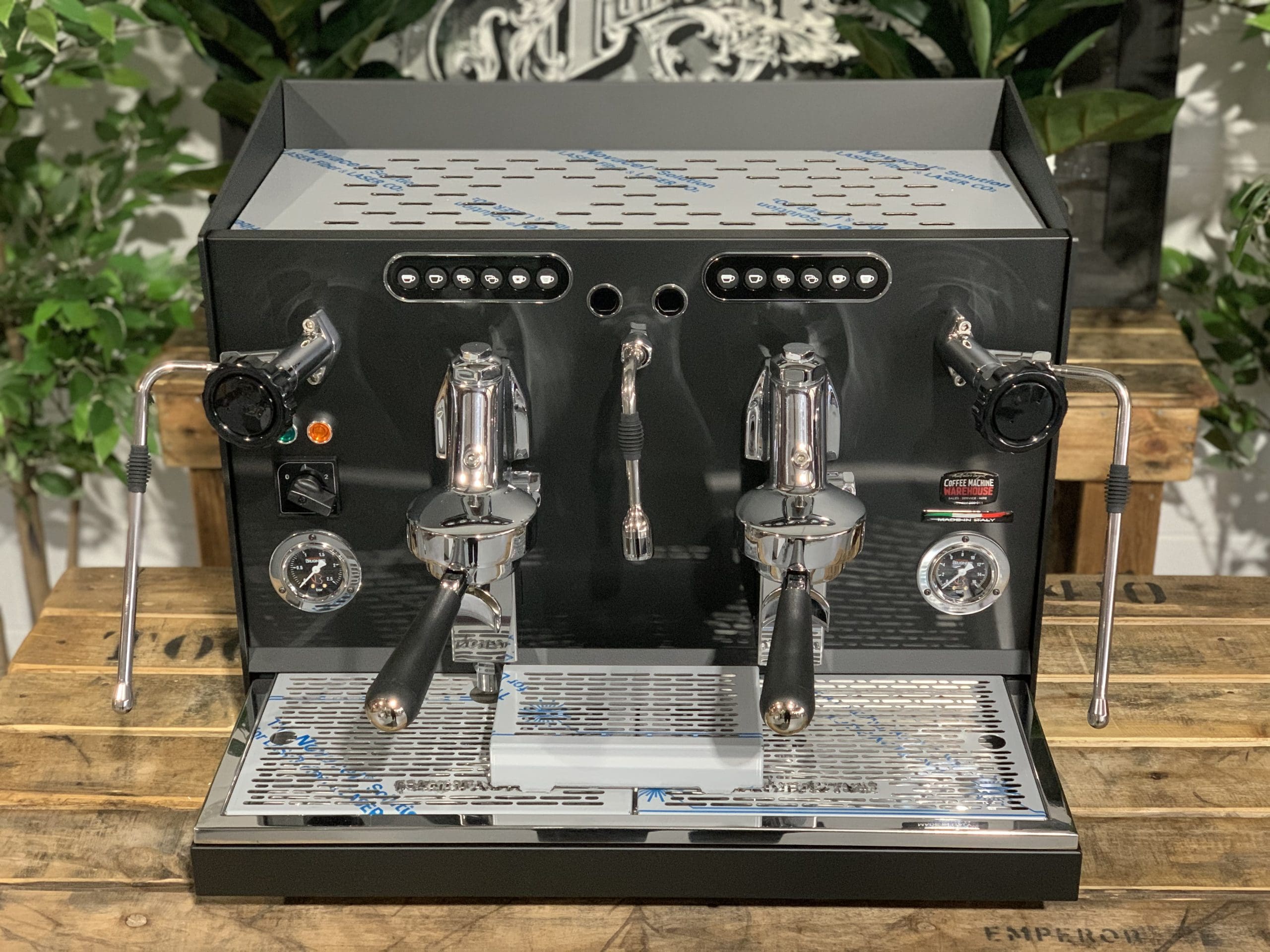 Brugnetti Guilia Manufactum - 2 Group Commercial Espresso Machine - Black