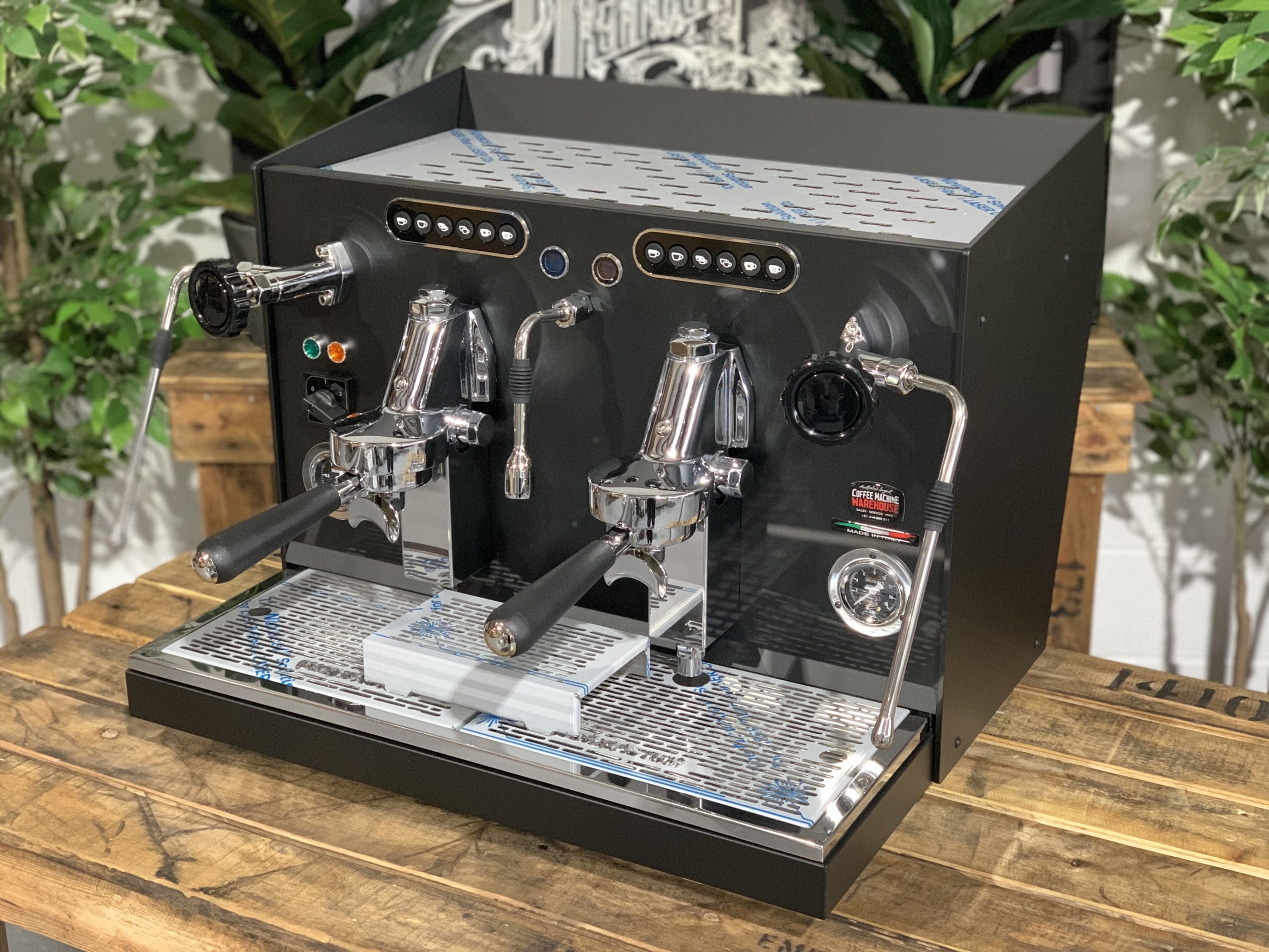 Brugnetti Guilia Manufactum - 2 Group Commercial Espresso Machine - Black