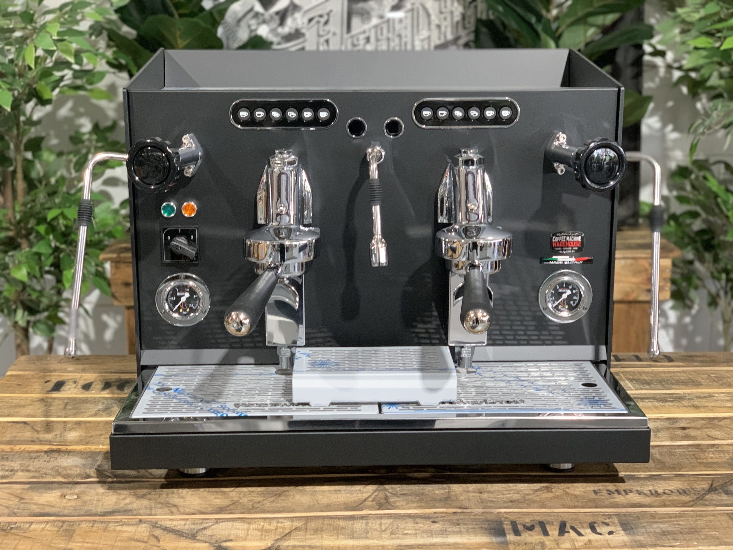 Brugnetti Guilia Manufactum - 2 Group Commercial Espresso Machine - Black